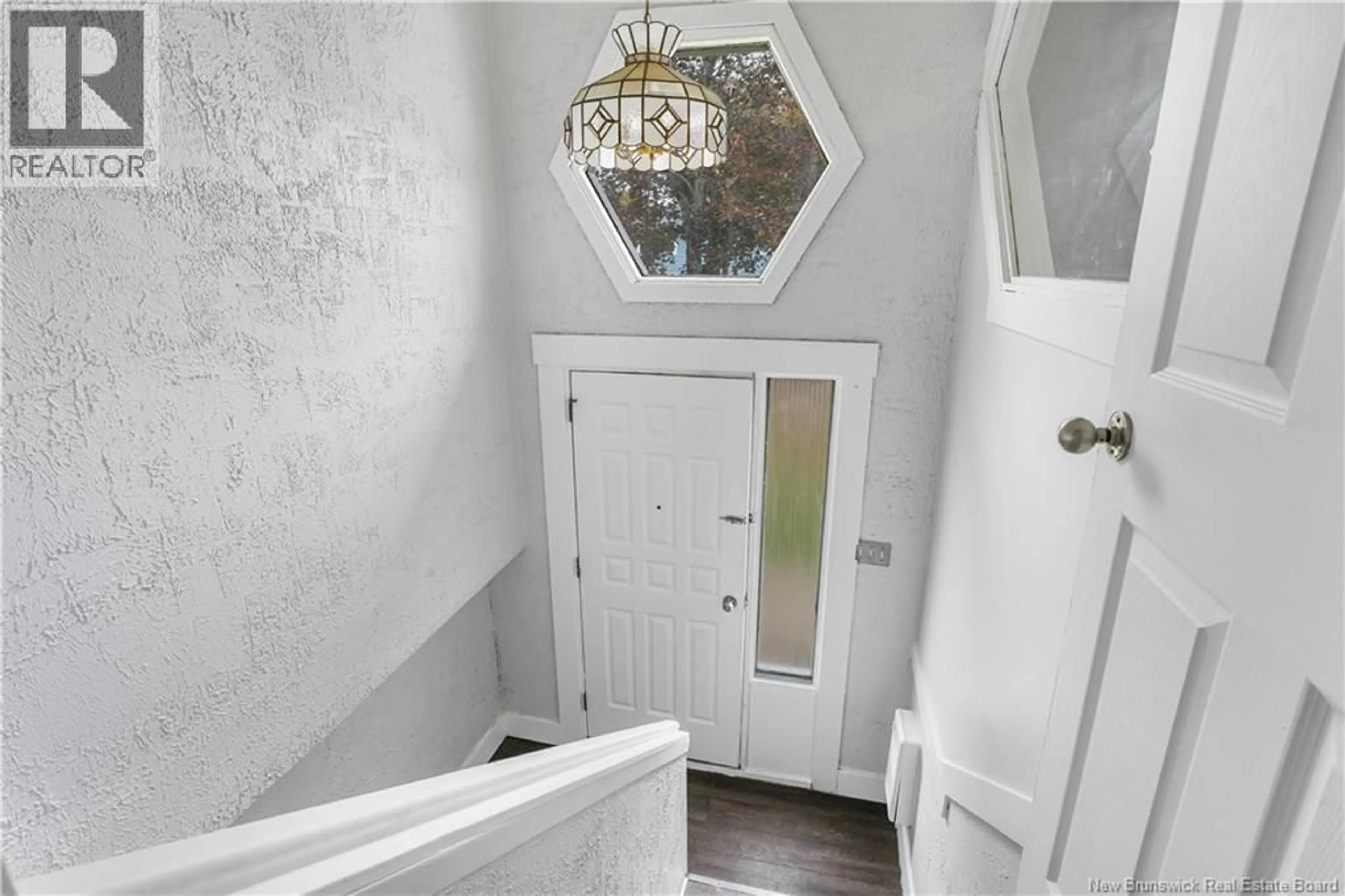 Indoor entryway for 49 BERWICK STREET, Fredericton New Brunswick E3A4Y2