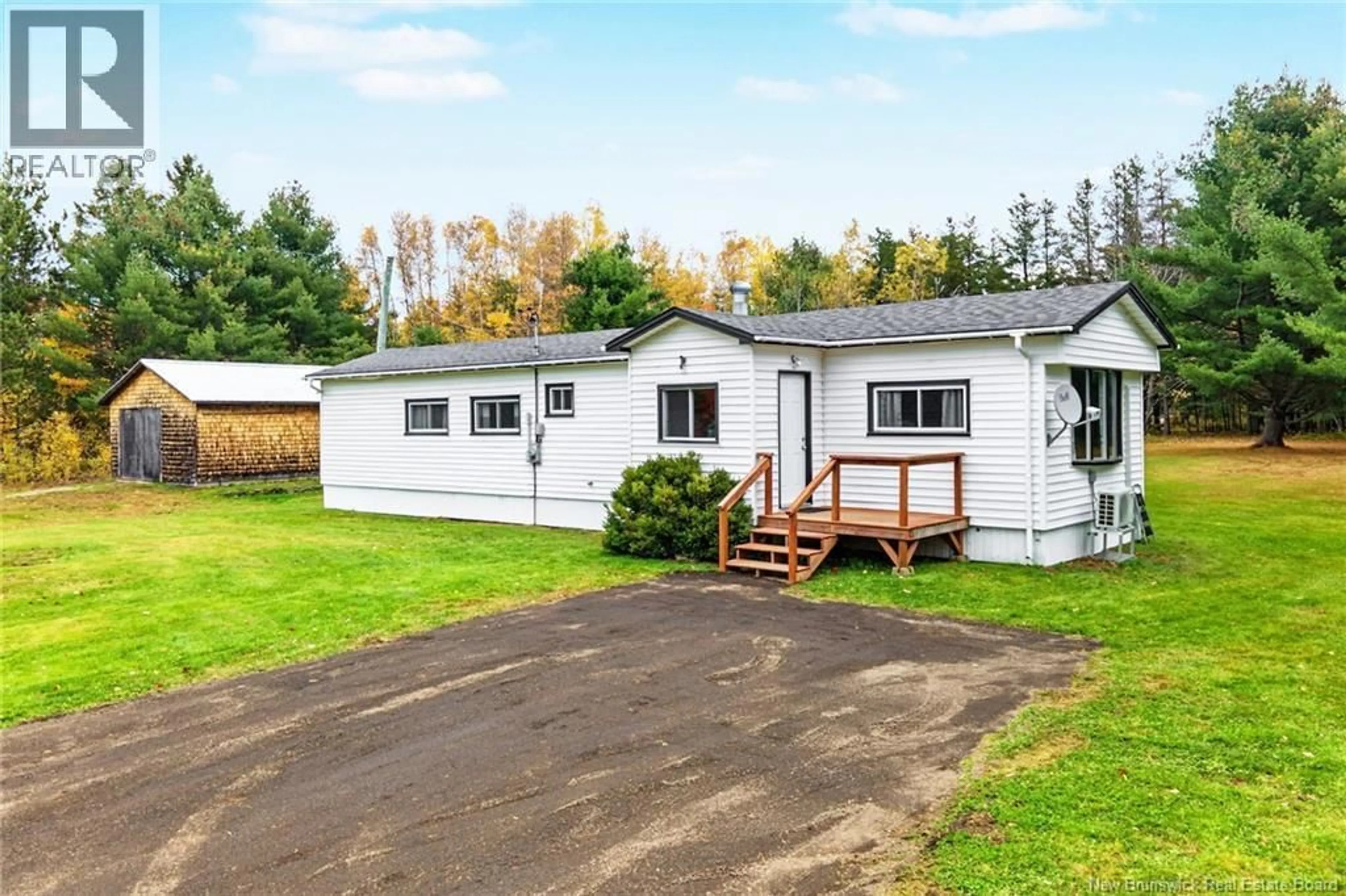 Home with vinyl exterior material, unknown for 1480 PLEASANT DRIVE, Minto New Brunswick E4B2V9