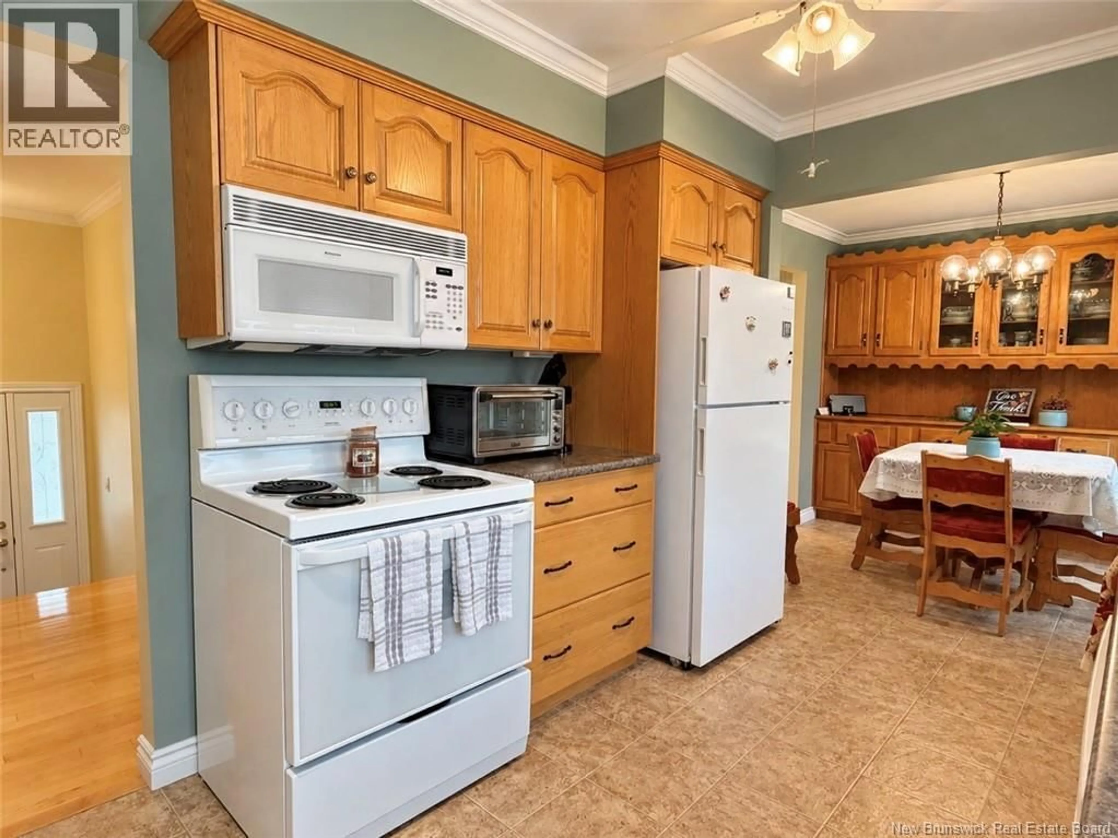 Standard kitchen, unknown for 1235 CENTENNIAL, Bathurst New Brunswick E2A4A9