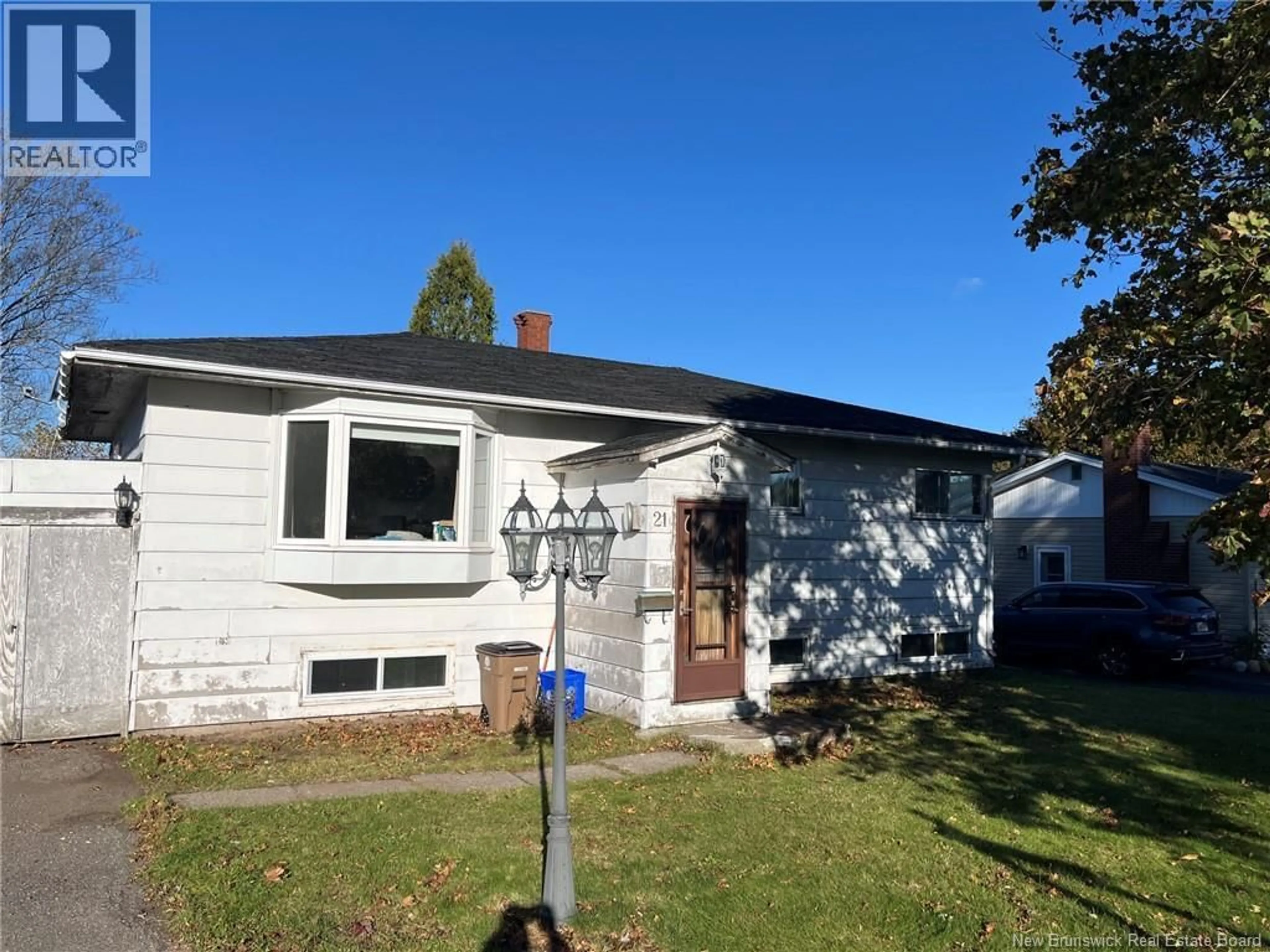 Home with vinyl exterior material, street for 21 KELTON STREET, Saint John New Brunswick E2J3A8