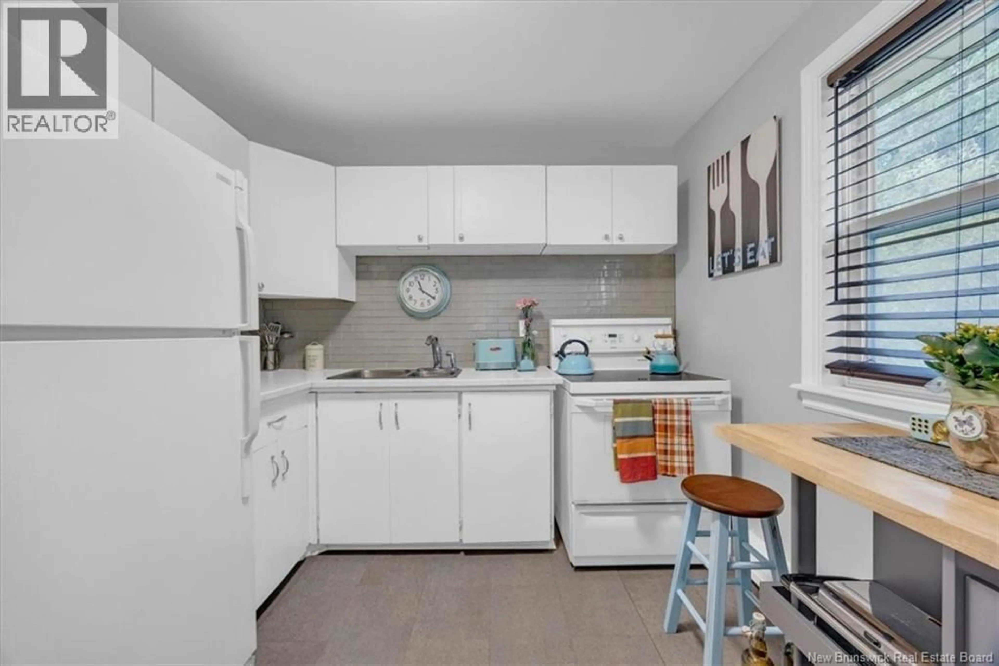 Standard kitchen, unknown for 14 HAMPTON MANOR, Saint John New Brunswick E2K0C4
