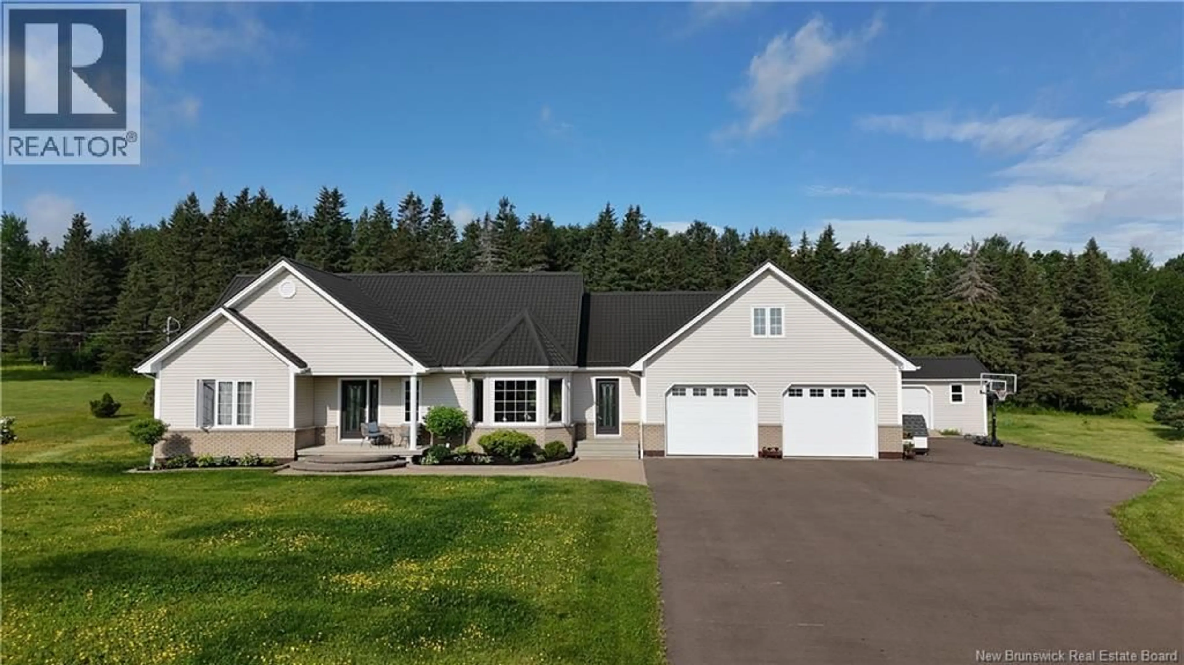 Home with vinyl exterior material, unknown for 32 FALCONER, Notre-Dame New Brunswick E4V1Y5