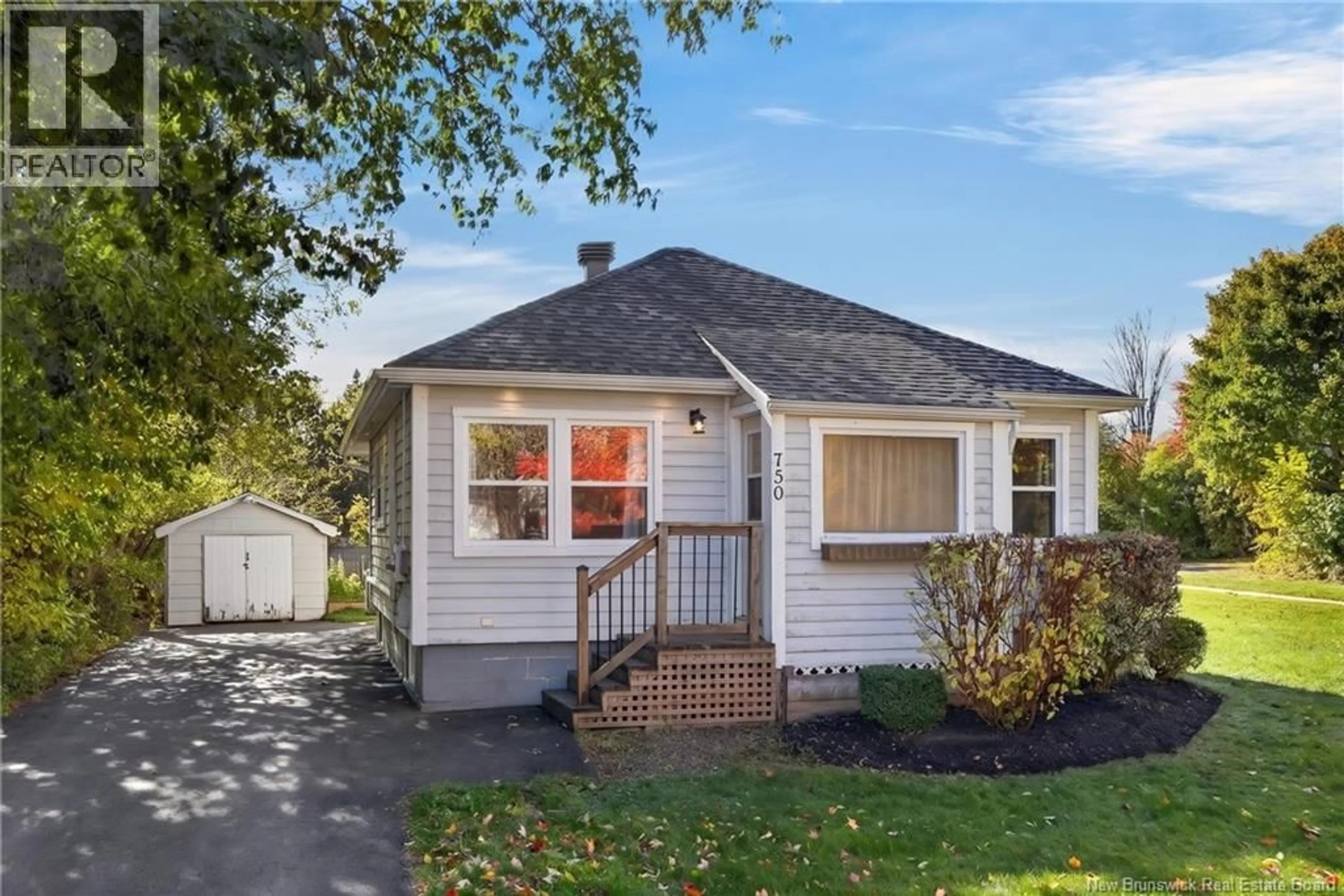 Home with vinyl exterior material, street for 750 DOBIE STREET, Fredericton New Brunswick E3A2Z5