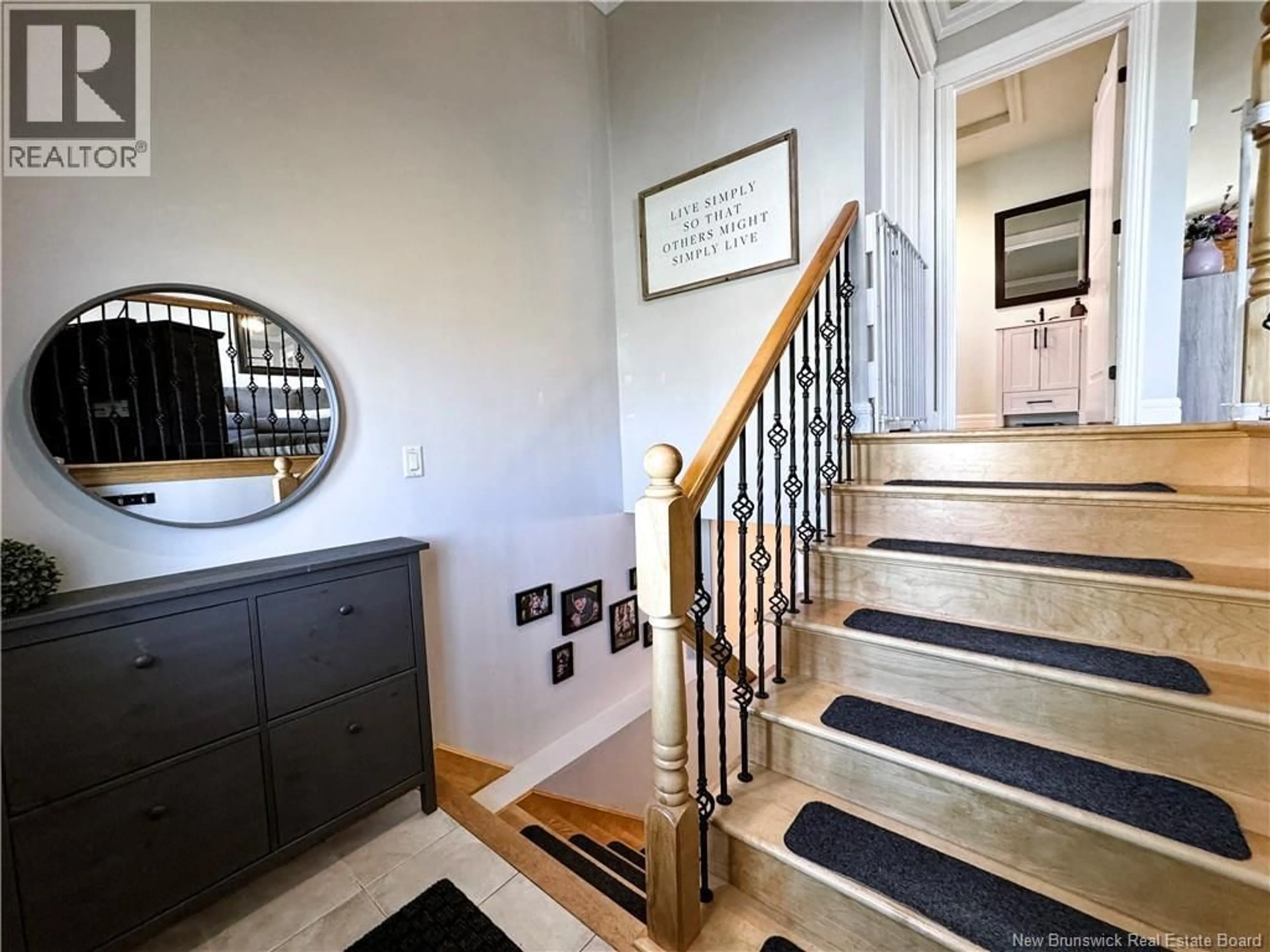 Indoor foyer for 53 TANYA CRESCENT, Moncton New Brunswick E1E4V3