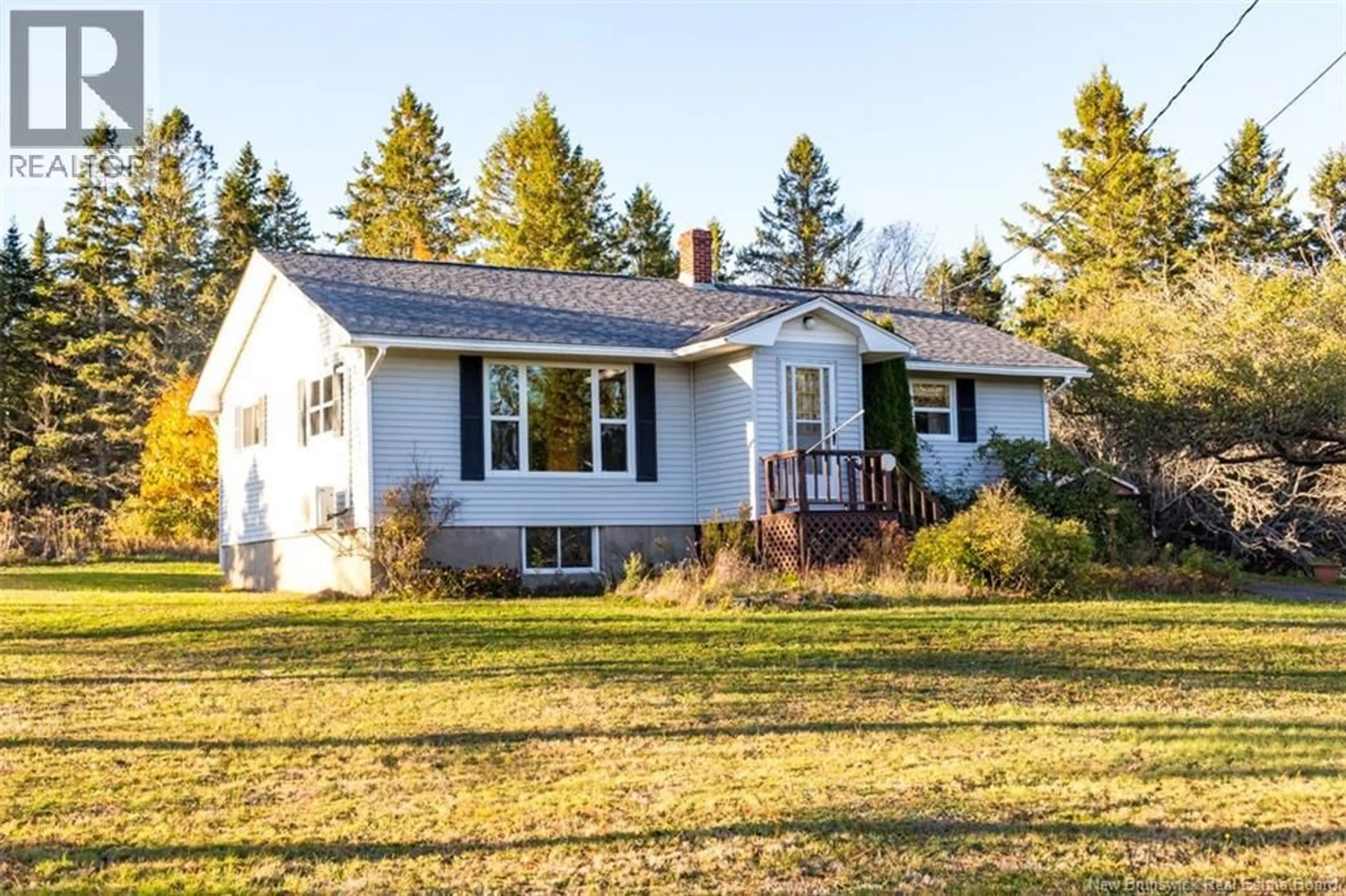 Home with vinyl exterior material, street for 186 SANDS ROAD, Bloomfield Ridge New Brunswick E5N4Z4