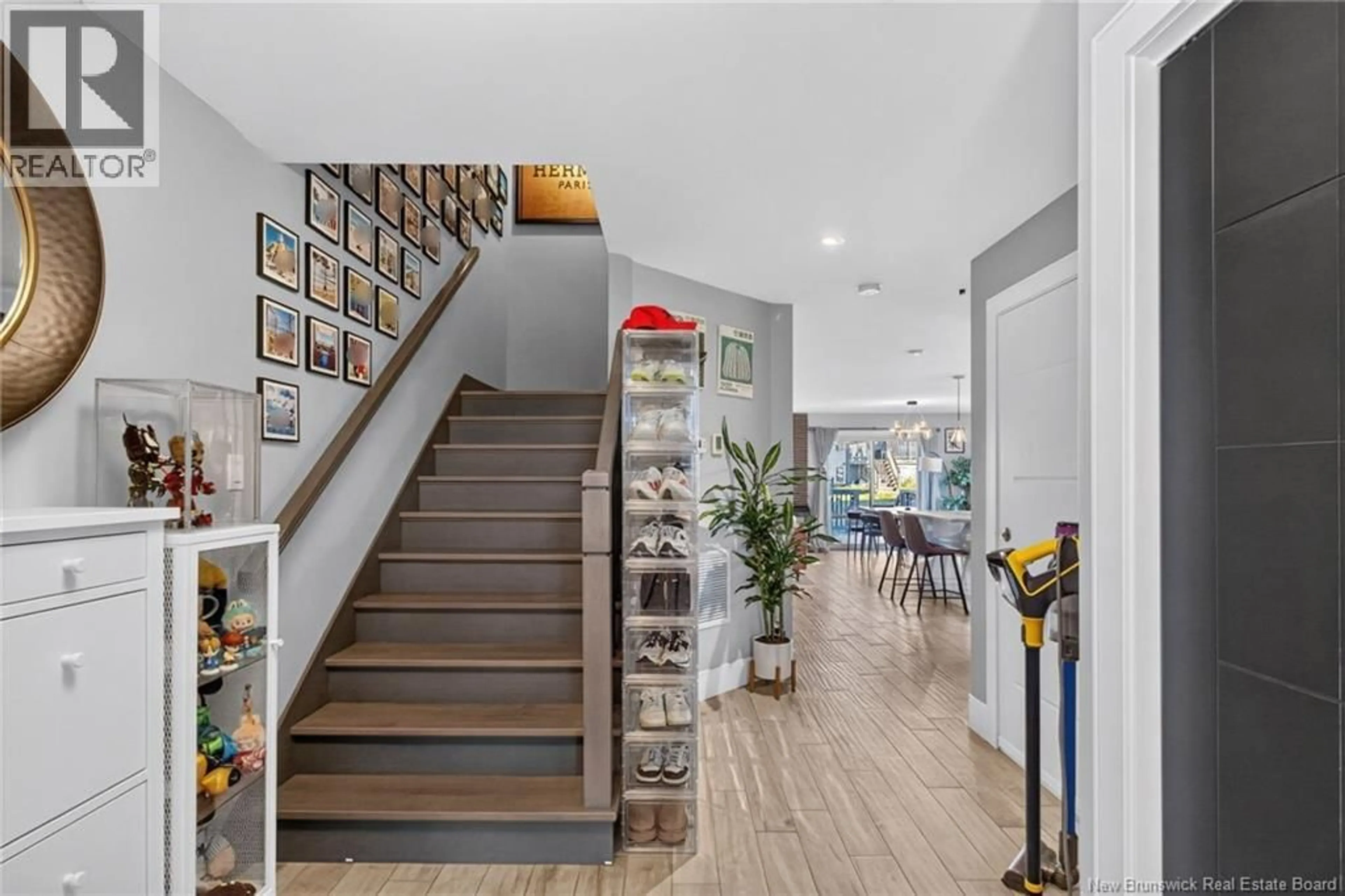 Indoor foyer for 37 TIMANDRA CRESCENT, Moncton New Brunswick E1G5Y3