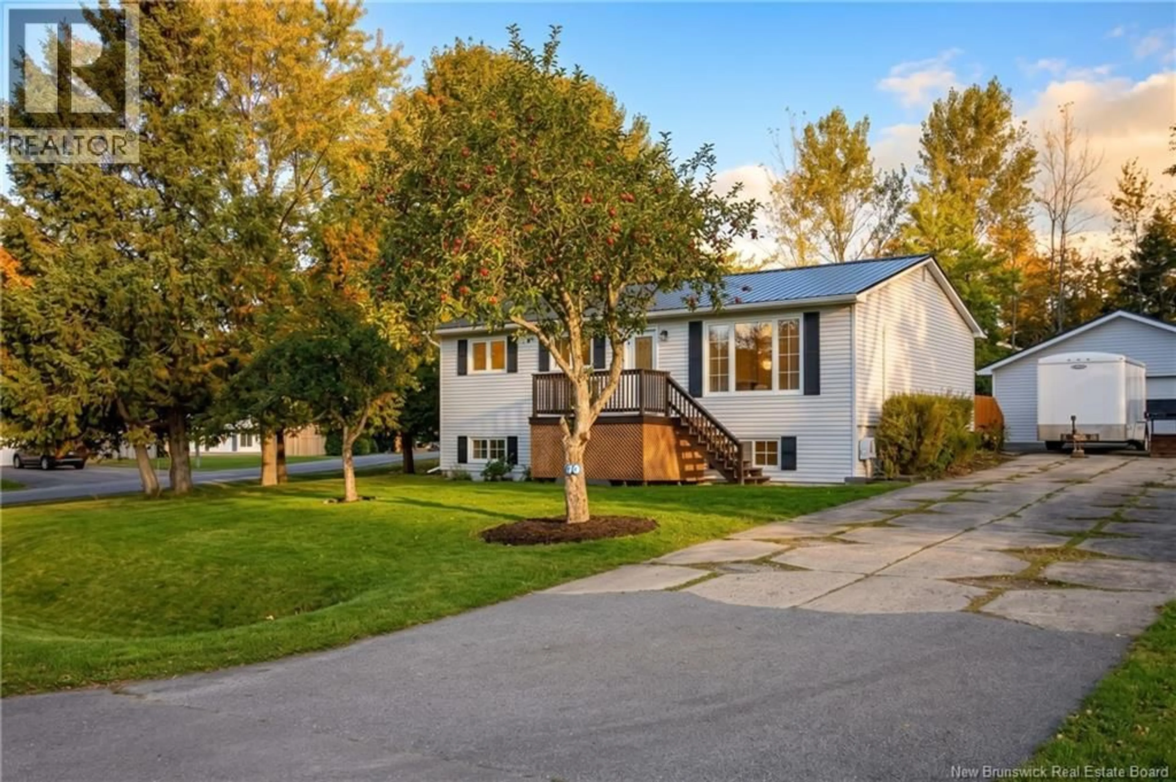 Home with vinyl exterior material, street for 70 ROBERTS LANE, Quispamsis New Brunswick E2E1B4