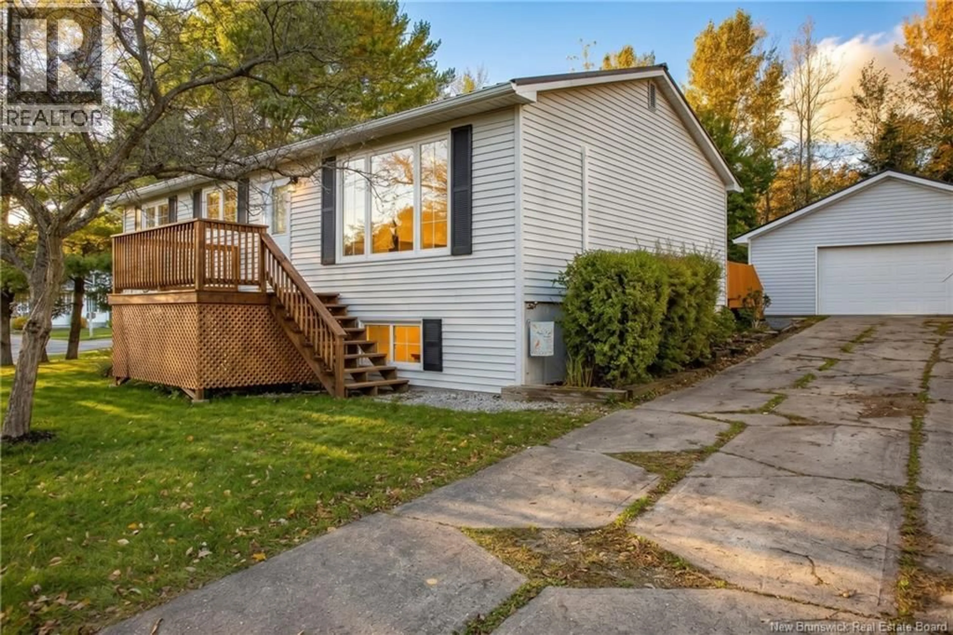 Home with vinyl exterior material, street for 70 ROBERTS LANE, Quispamsis New Brunswick E2E1B4