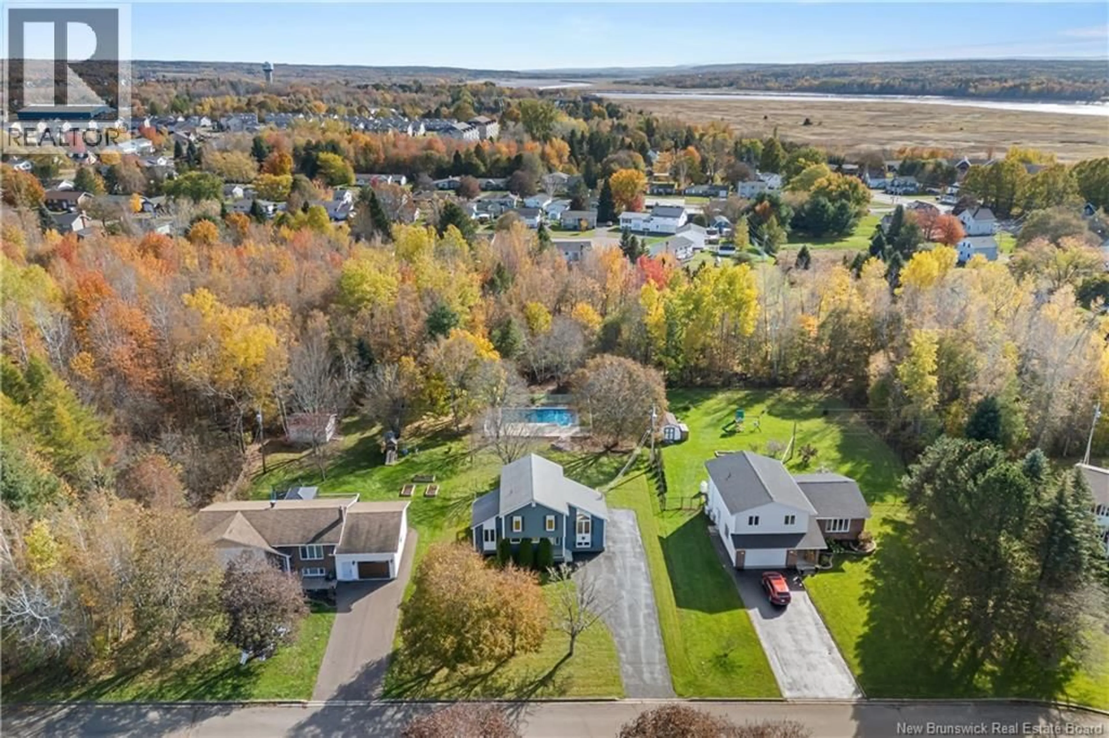 A pic from outside/outdoor area/front of a property/back of a property/a pic from drone, unknown for 591 LAFLEUR, Dieppe New Brunswick E1A6A3