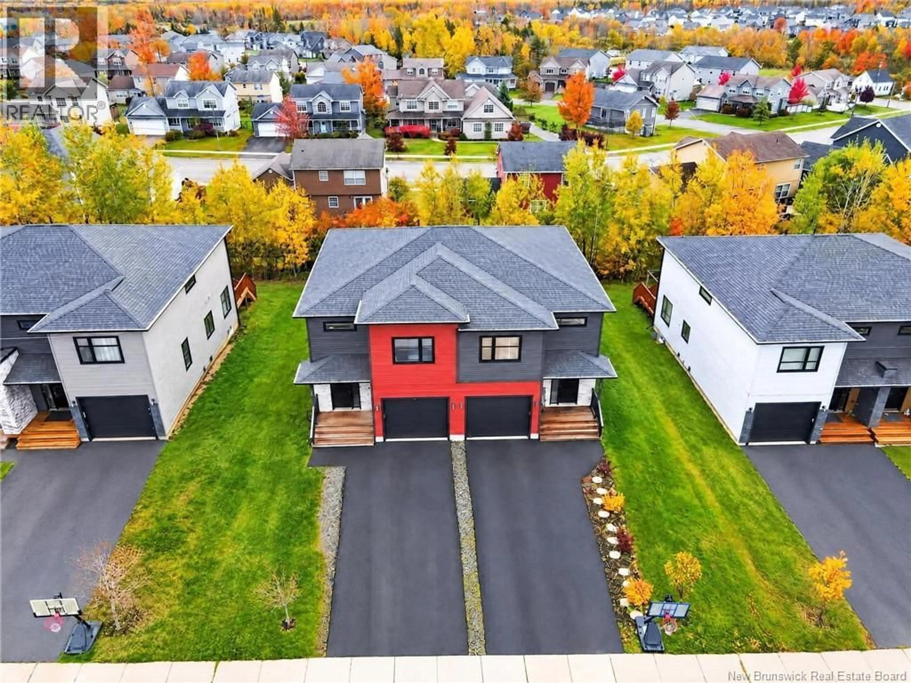 A pic from outside/outdoor area/front of a property/back of a property/a pic from drone, street for 58 FRANCFORT, Moncton New Brunswick E1G5W6