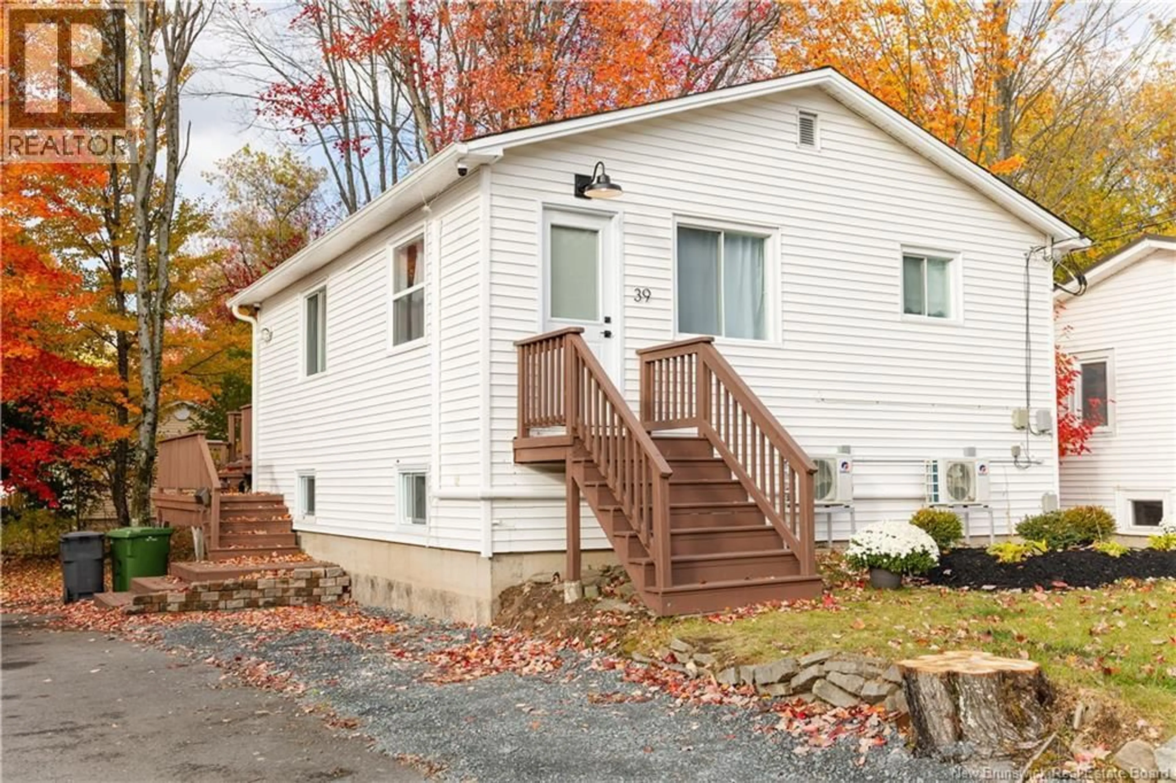 Home with vinyl exterior material, street for 39 MURRAY AVENUE, Devon New Brunswick E3A3Y6