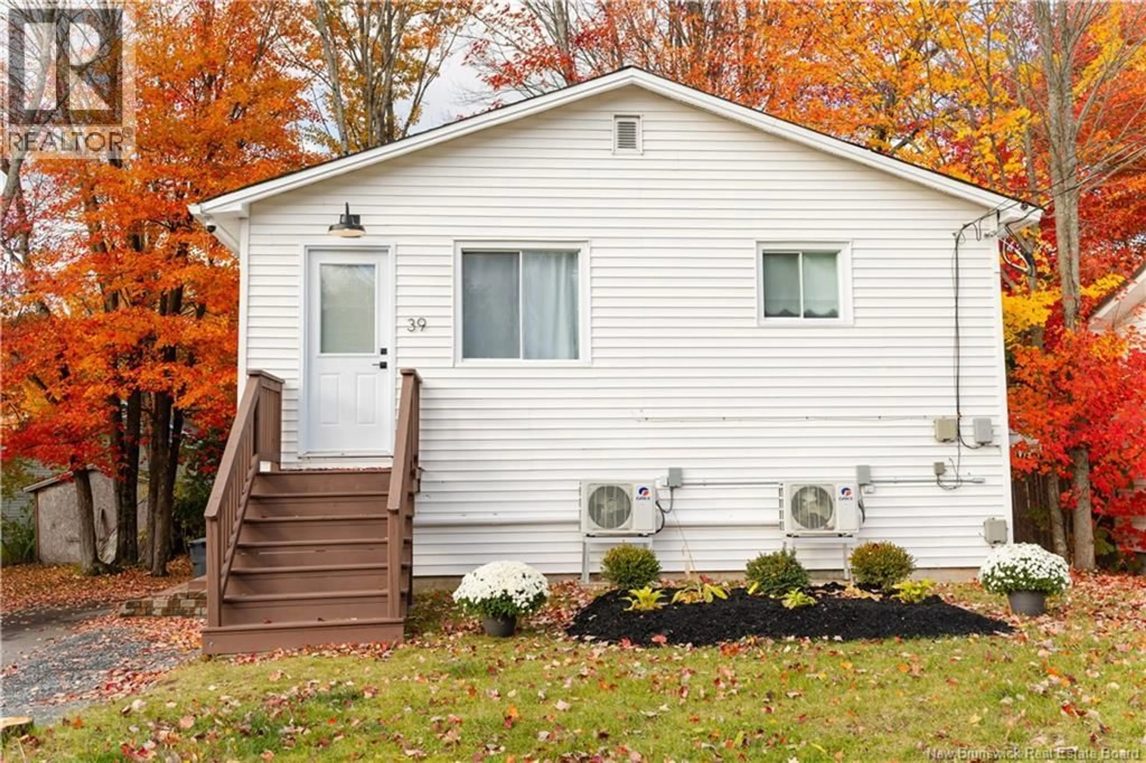 Home with vinyl exterior material, street for 39 MURRAY AVENUE, Devon New Brunswick E3A3Y6