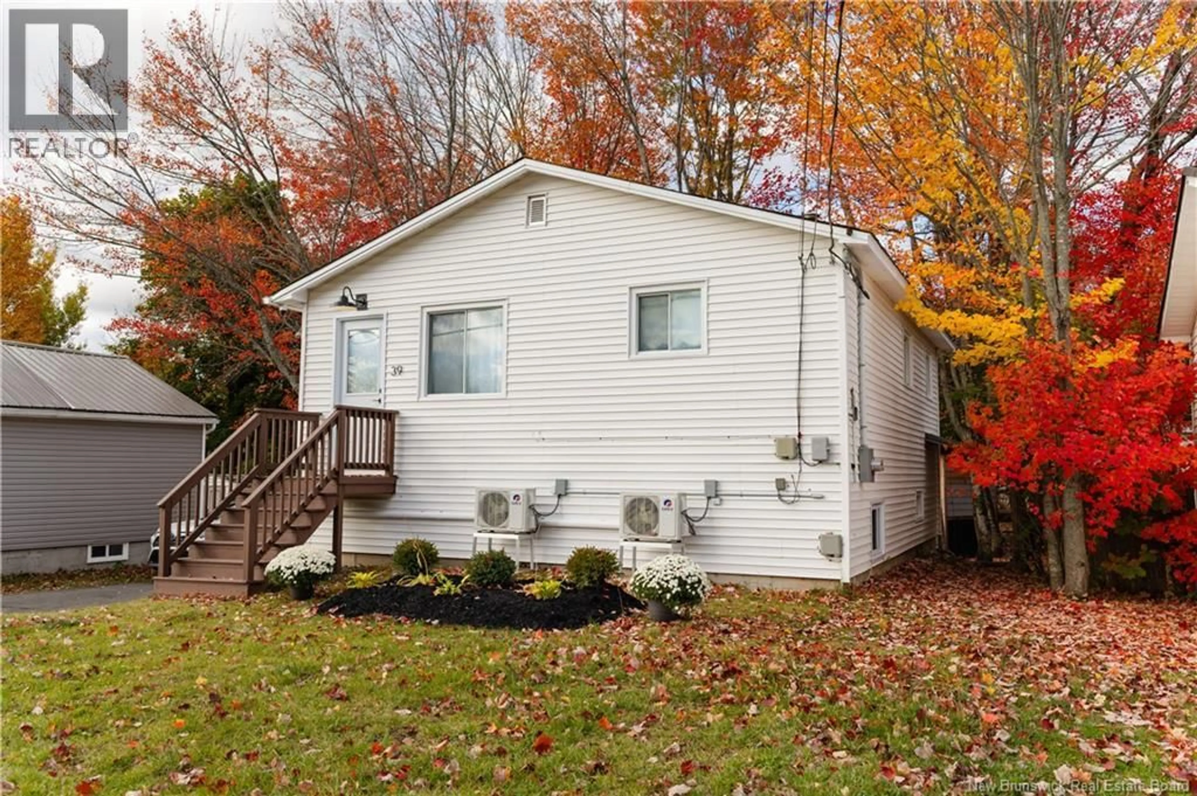 Home with vinyl exterior material, street for 39 MURRAY AVENUE, Devon New Brunswick E3A3Y6