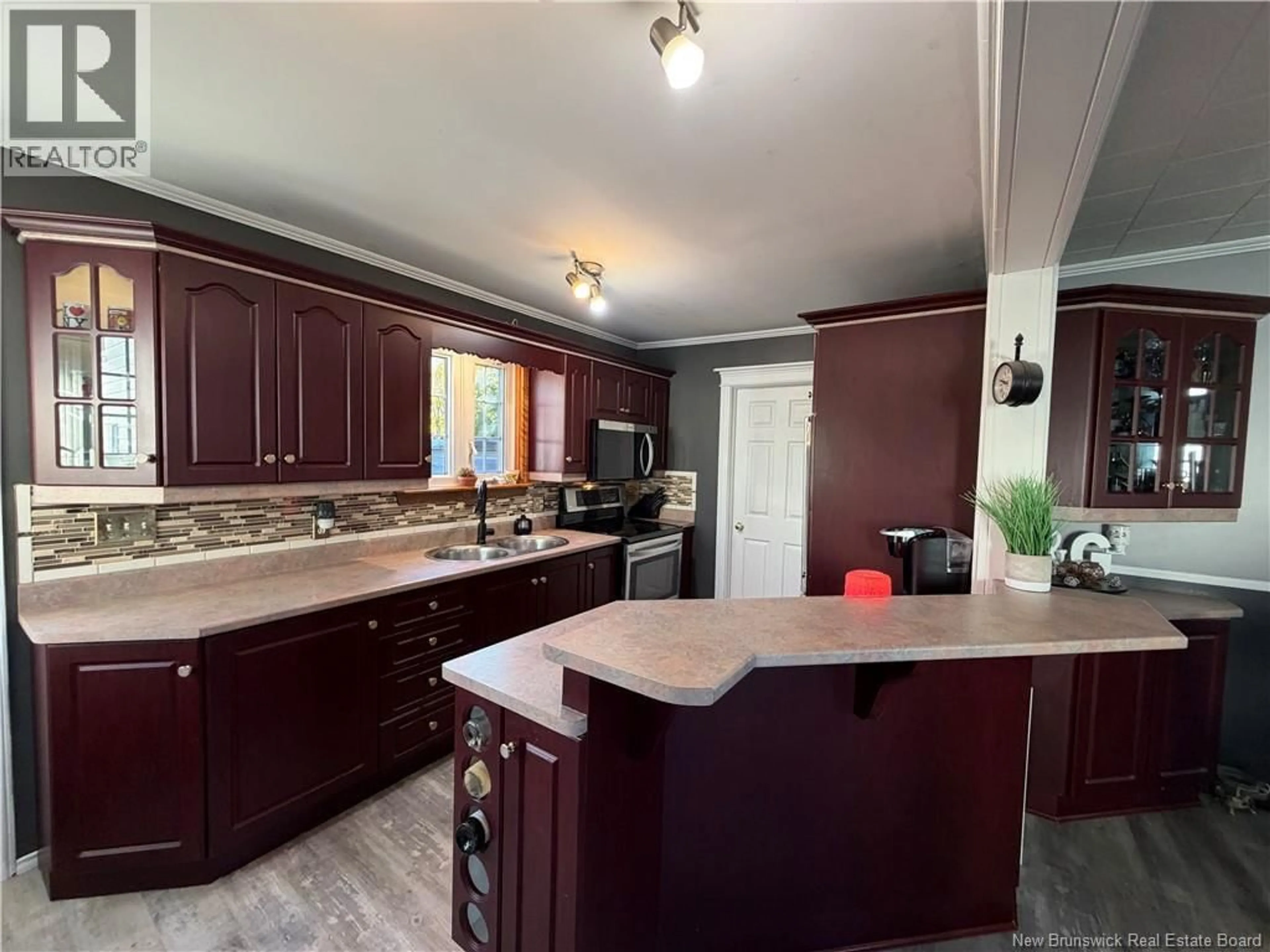 Open concept kitchen, unknown for 390 VICTORIA STREET, Dalhousie New Brunswick E8C2S4