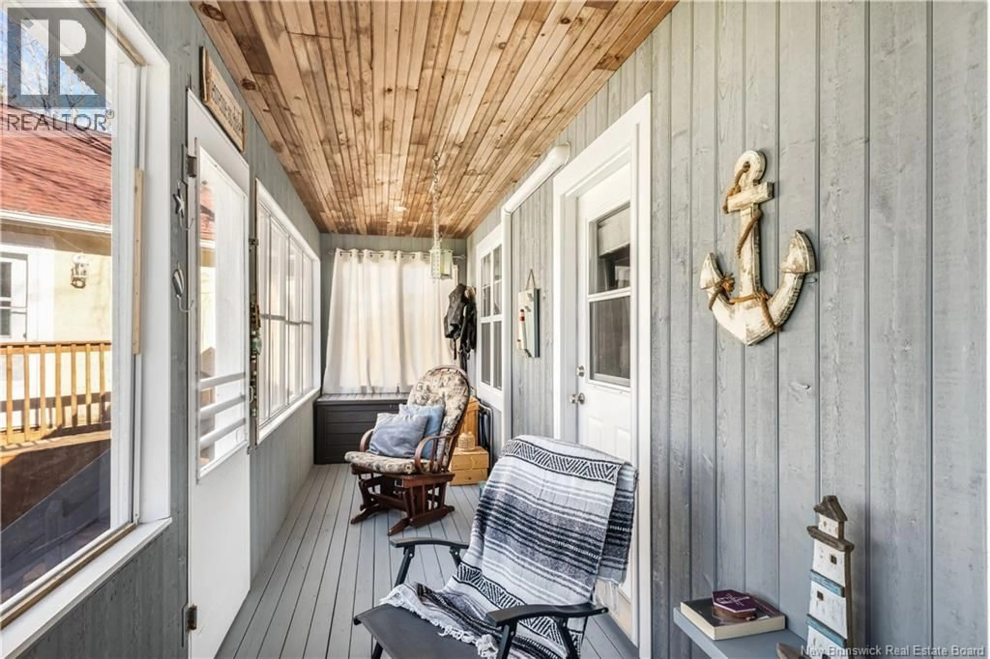 Indoor entryway for 17 - 23 ACADIE, Bouctouche New Brunswick E4S0G3