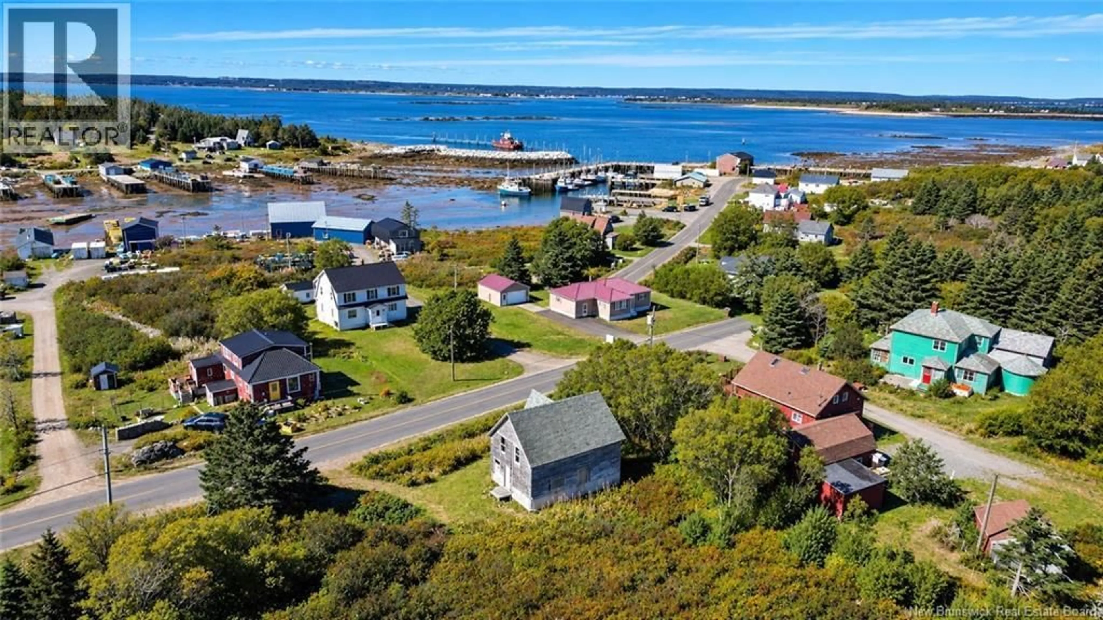 A pic from outside/outdoor area/front of a property/back of a property/a pic from drone, water/lake/river/ocean view for 112 WHITE HEAD ROAD, White Head Island New Brunswick E5G1K4