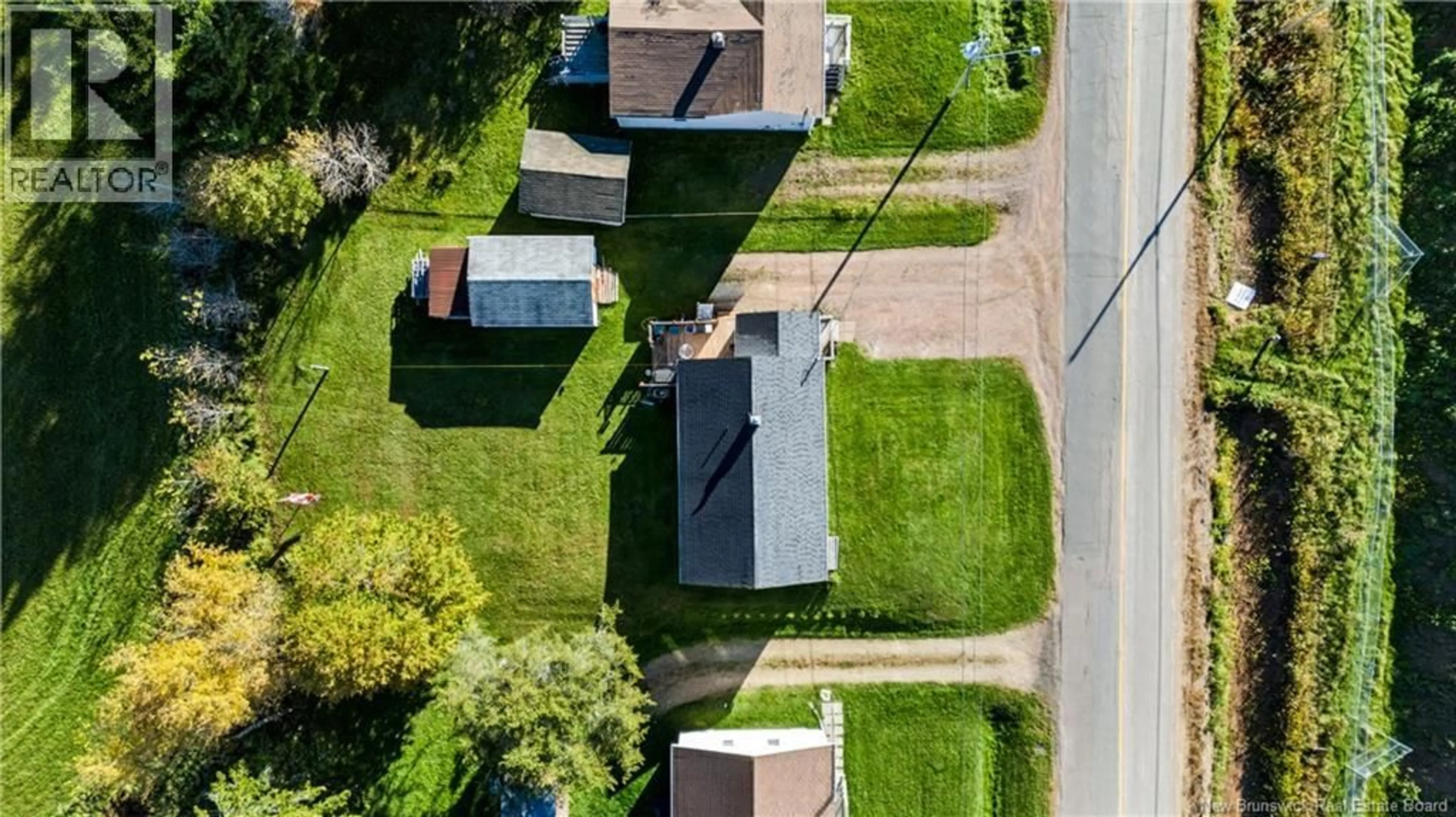 A pic from outside/outdoor area/front of a property/back of a property/a pic from drone, street for 71 FAIRFIELD ROAD, Sackville New Brunswick E4L2X4
