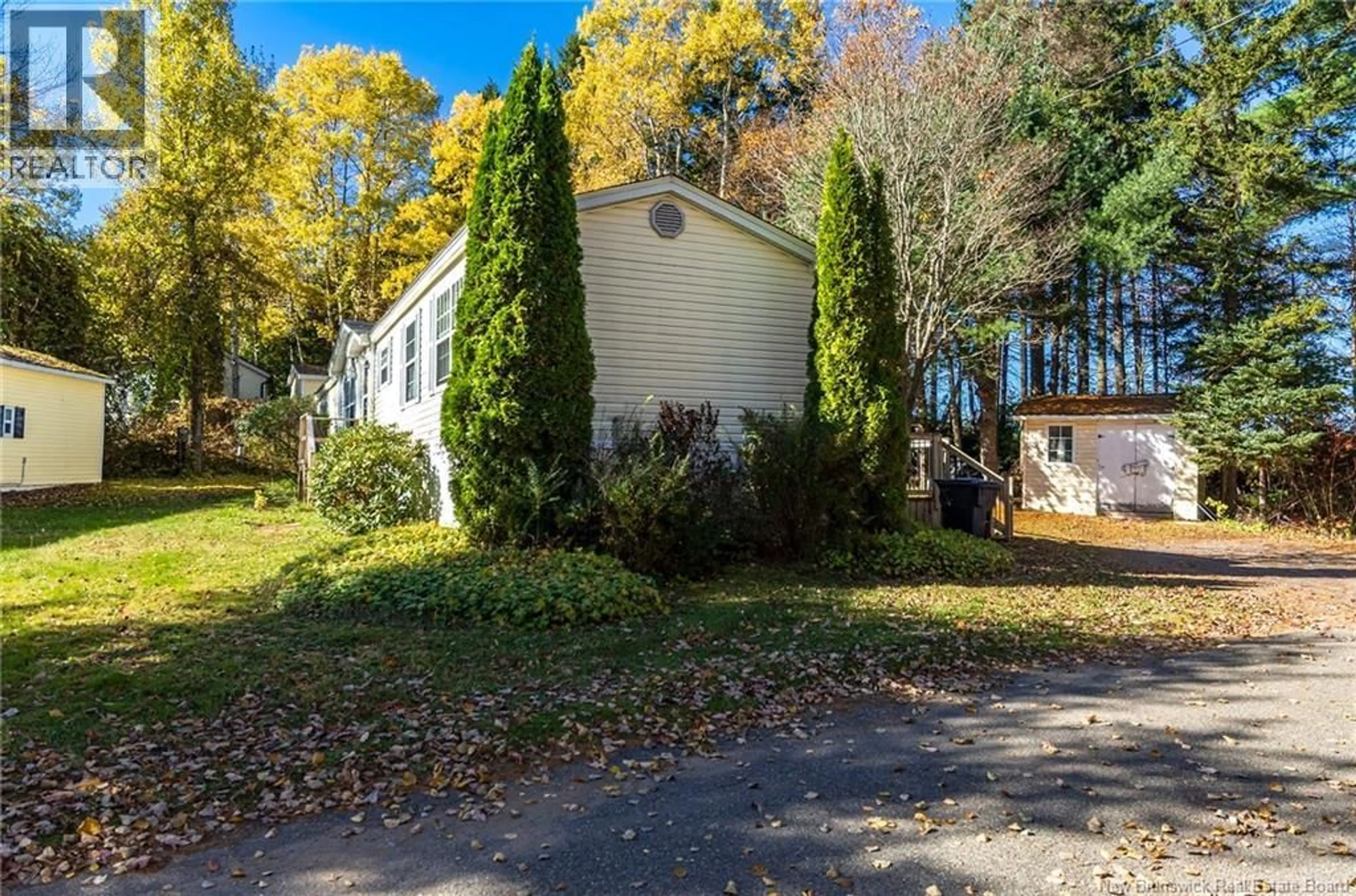 A pic from outside/outdoor area/front of a property/back of a property/a pic from drone, unknown for 84 BUTTERNUT LANE, Quispamsis New Brunswick E2G1X5