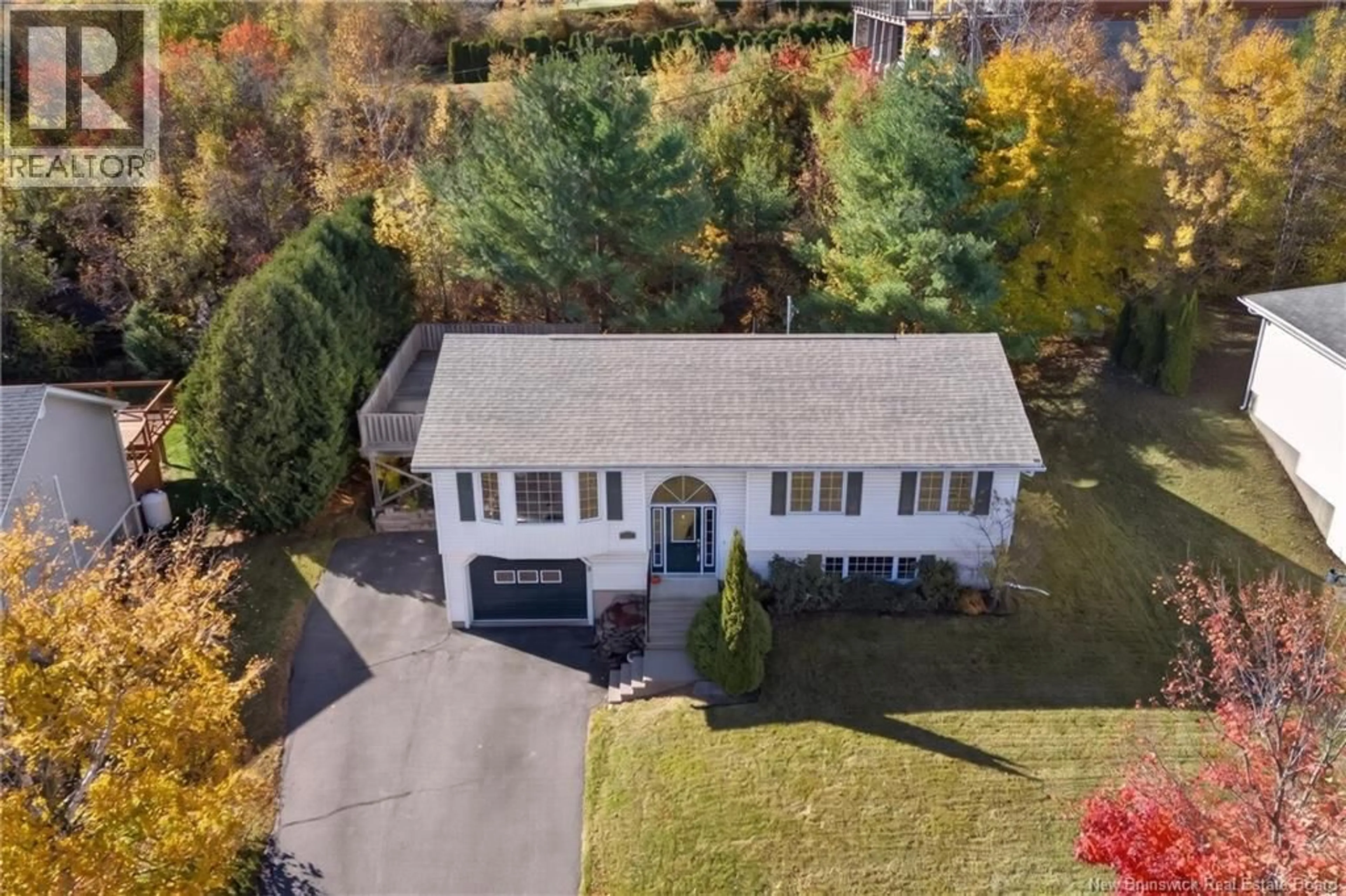 A pic from outside/outdoor area/front of a property/back of a property/a pic from drone, street for 372 KIMBLE DRIVE, Fredericton New Brunswick E3B6Y5