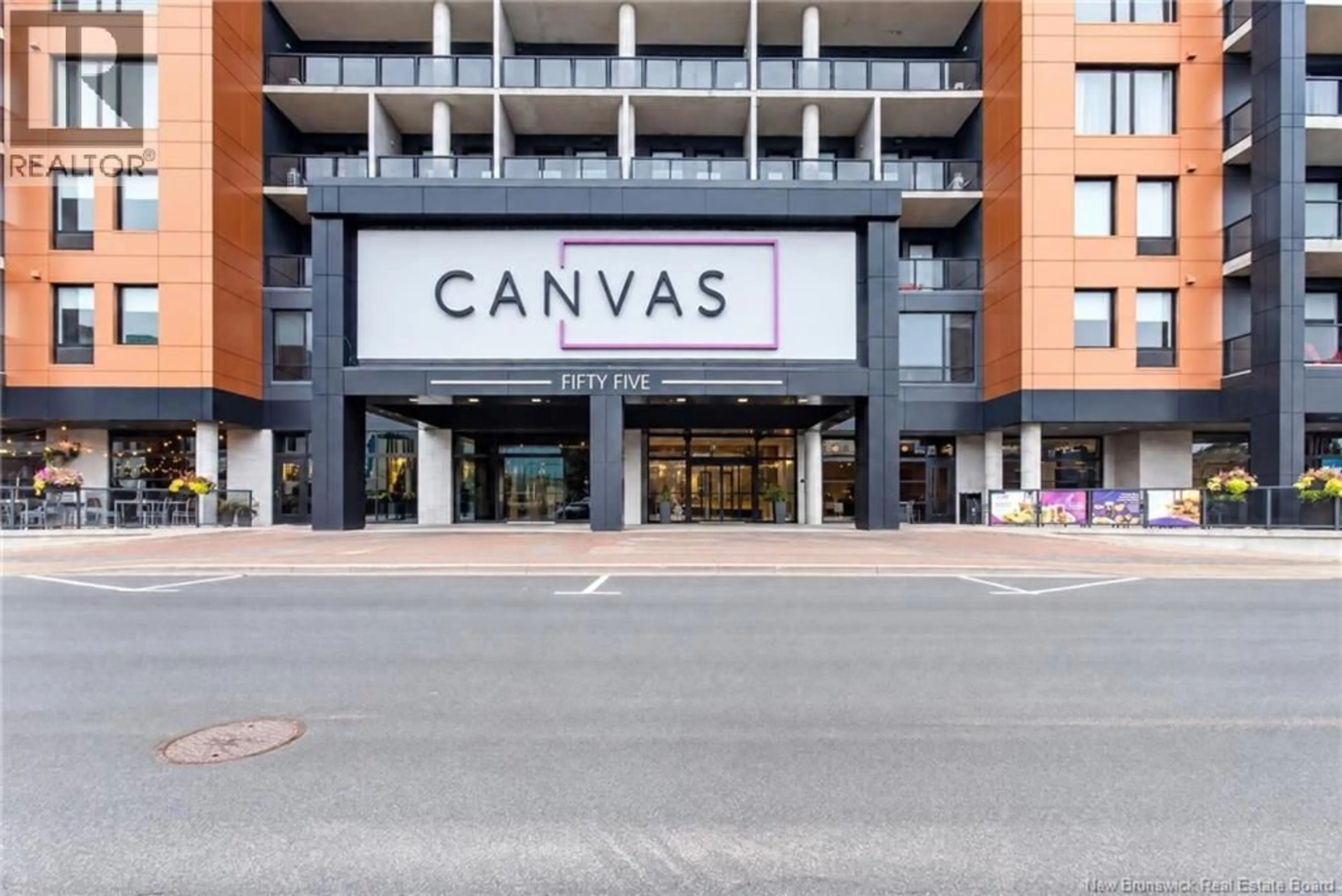 Indoor foyer for 715 - 55 QUEEN STREET, Moncton New Brunswick E1C1K2