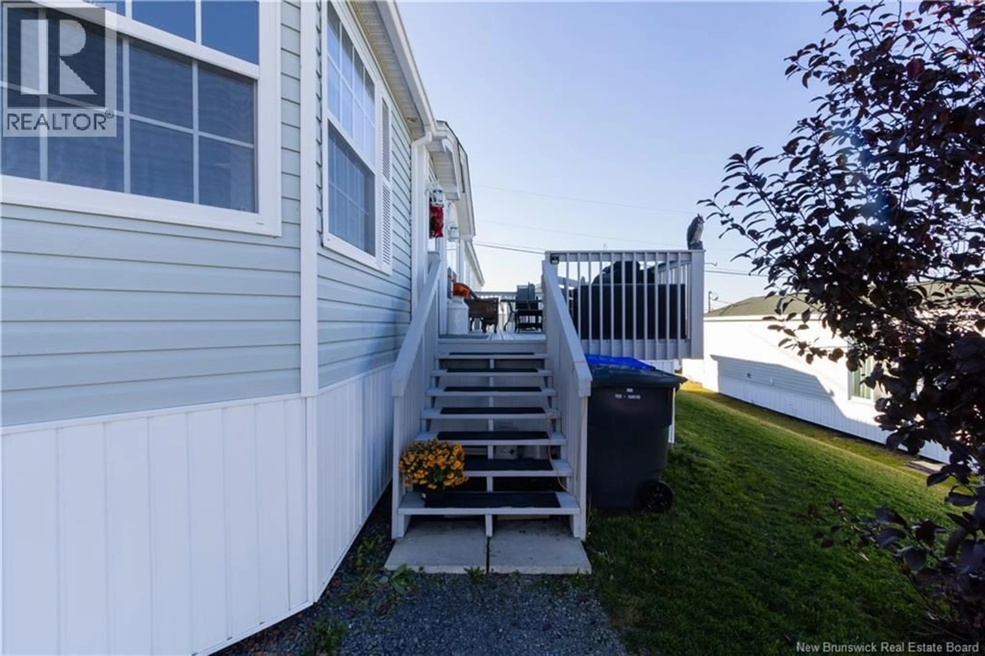 Home with vinyl exterior material, water/lake/river/ocean view for 27 SENATOR DRIVE, Fredericton New Brunswick E3C1L8
