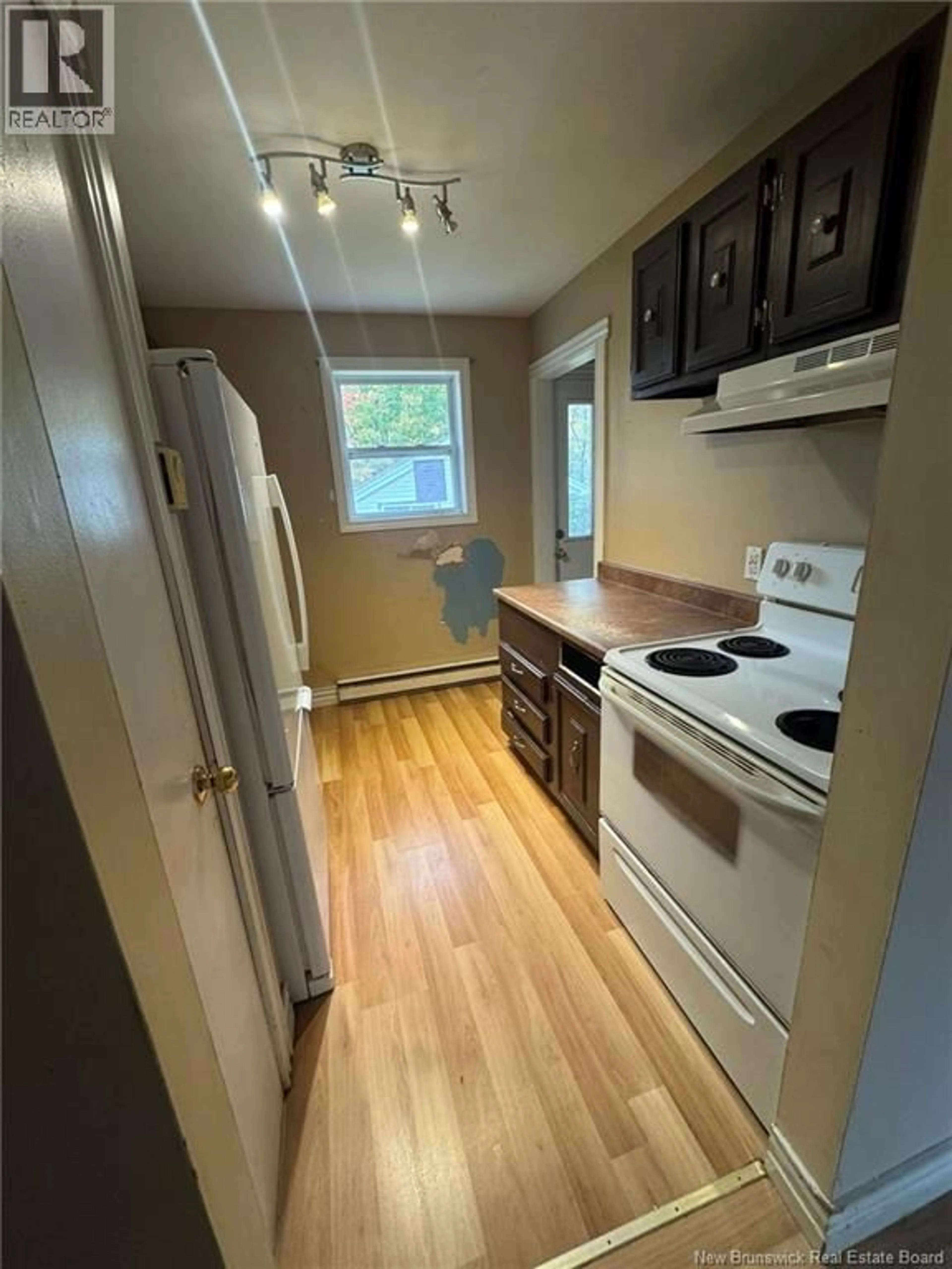 Standard kitchen, unknown for 61 MCKENZIE AVENUE, Moncton New Brunswick E1C7Y8