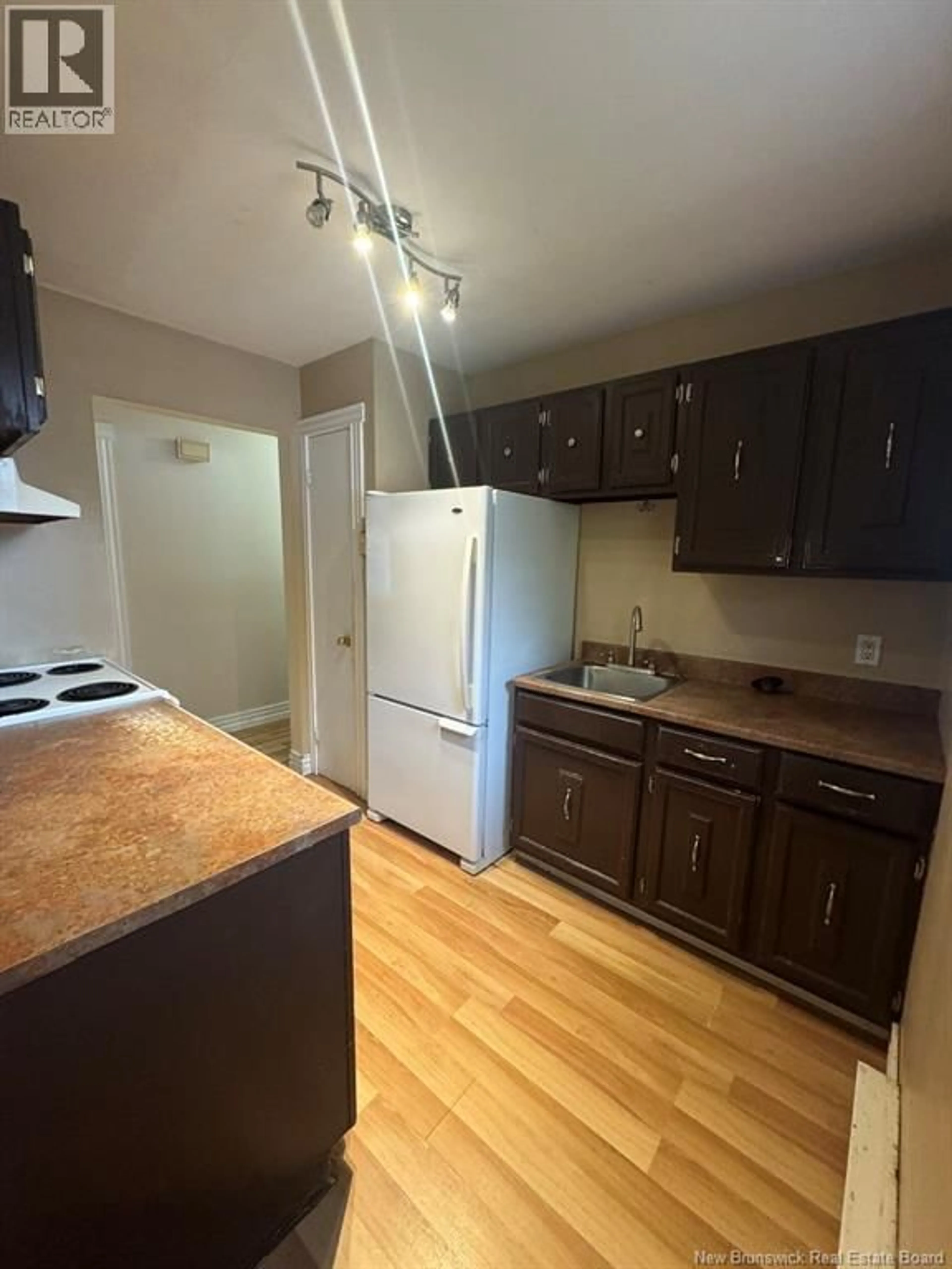 Standard kitchen, unknown for 61 MCKENZIE AVENUE, Moncton New Brunswick E1C7Y8