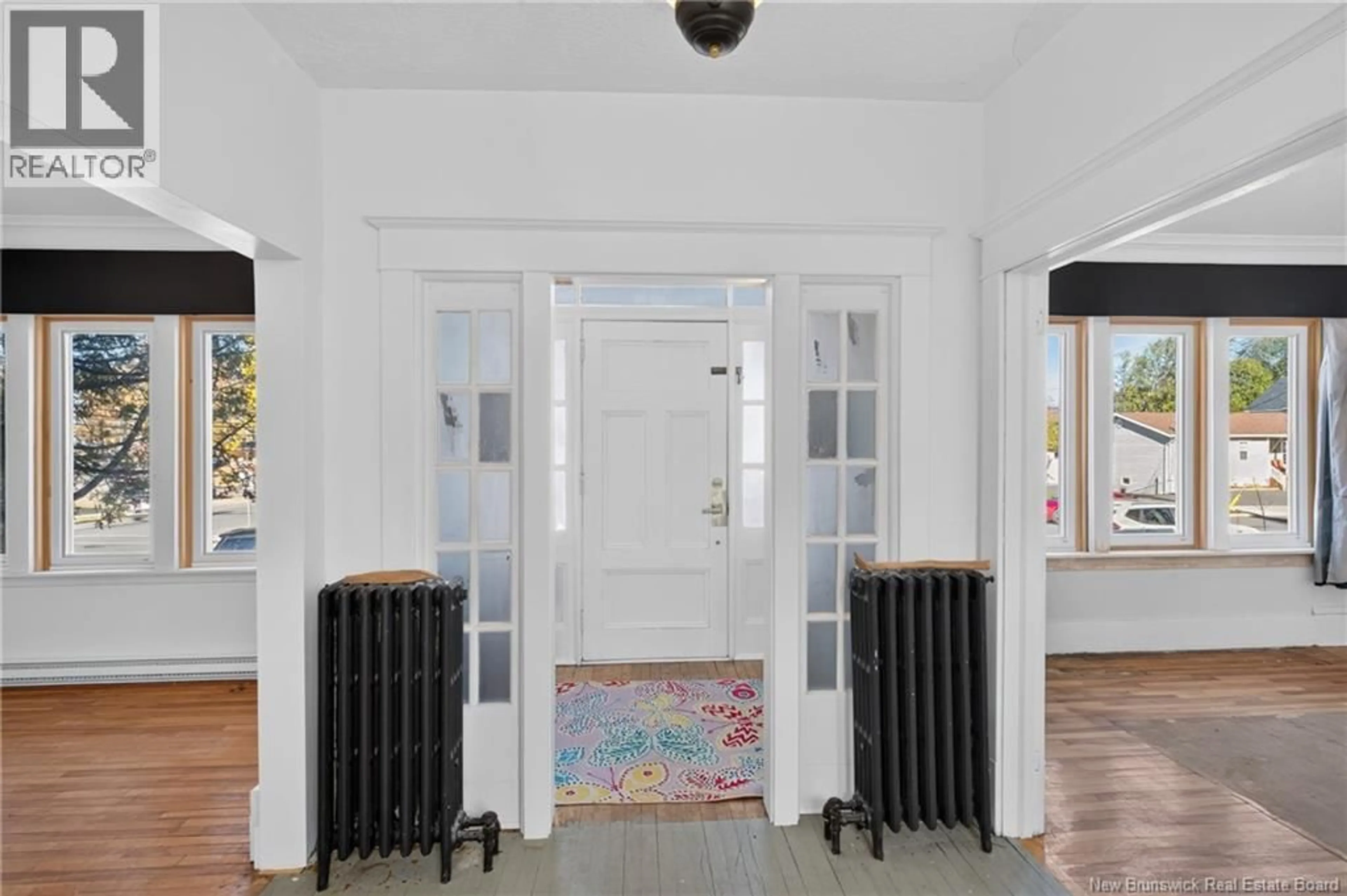 Indoor entryway for 28 DUFFERIN STREET, Campbellton New Brunswick E3N2N2