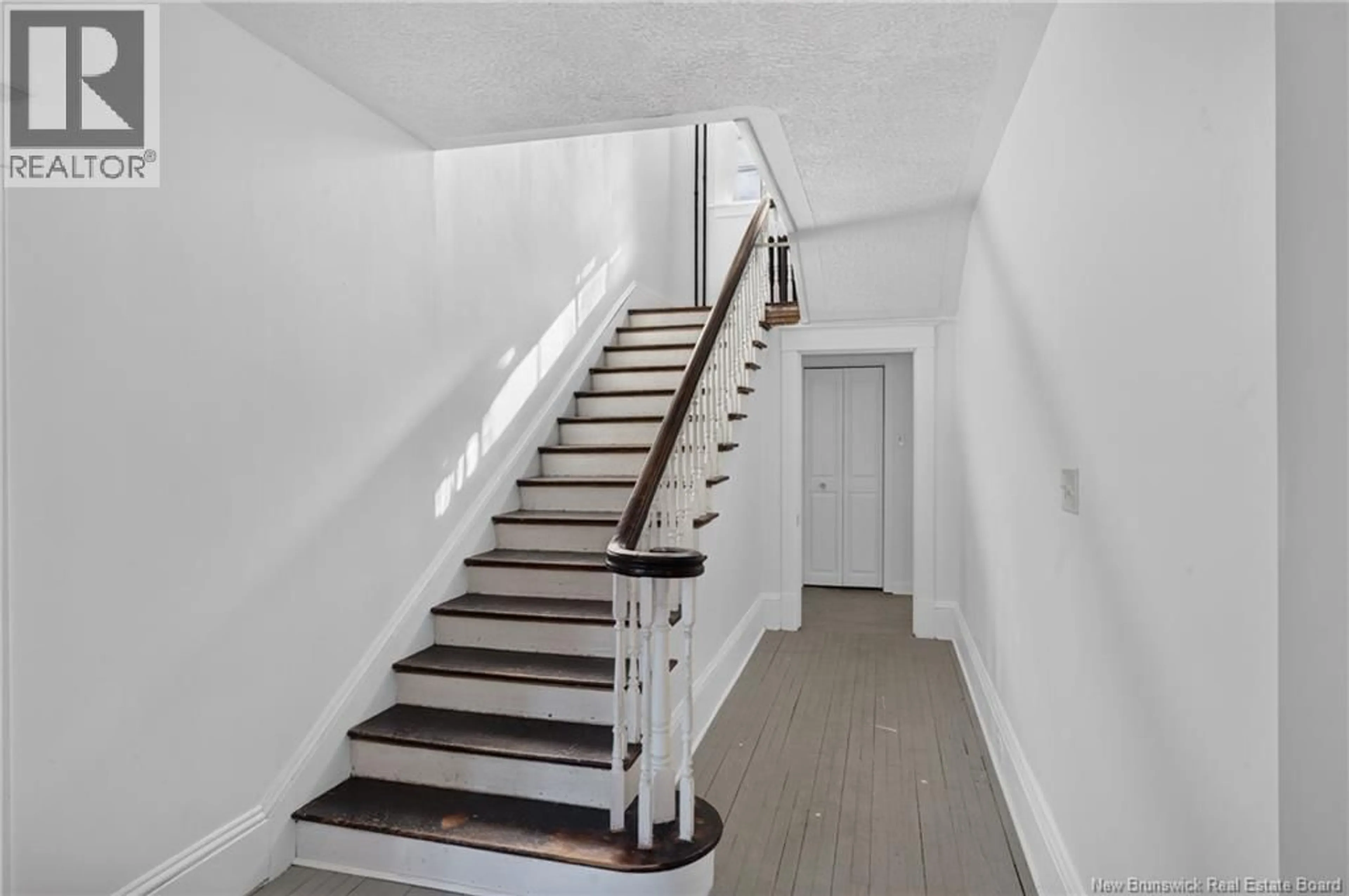 Stairs for 28 DUFFERIN STREET, Campbellton New Brunswick E3N2N2