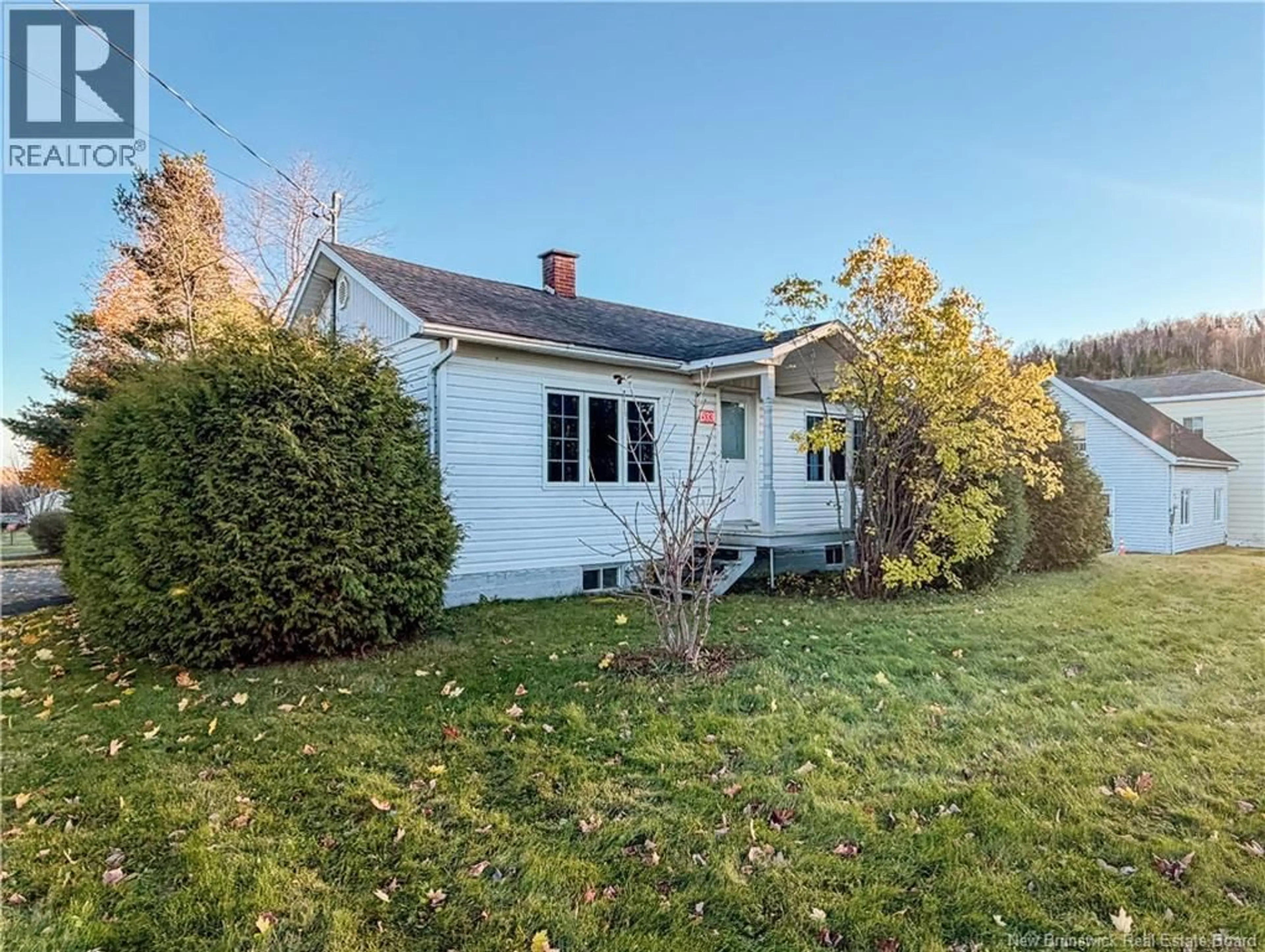 A pic from outside/outdoor area/front of a property/back of a property/a pic from drone, street for 533 BROADWAY BOULEVARD, Grand-Sault/Grand Falls New Brunswick E3Z2L2