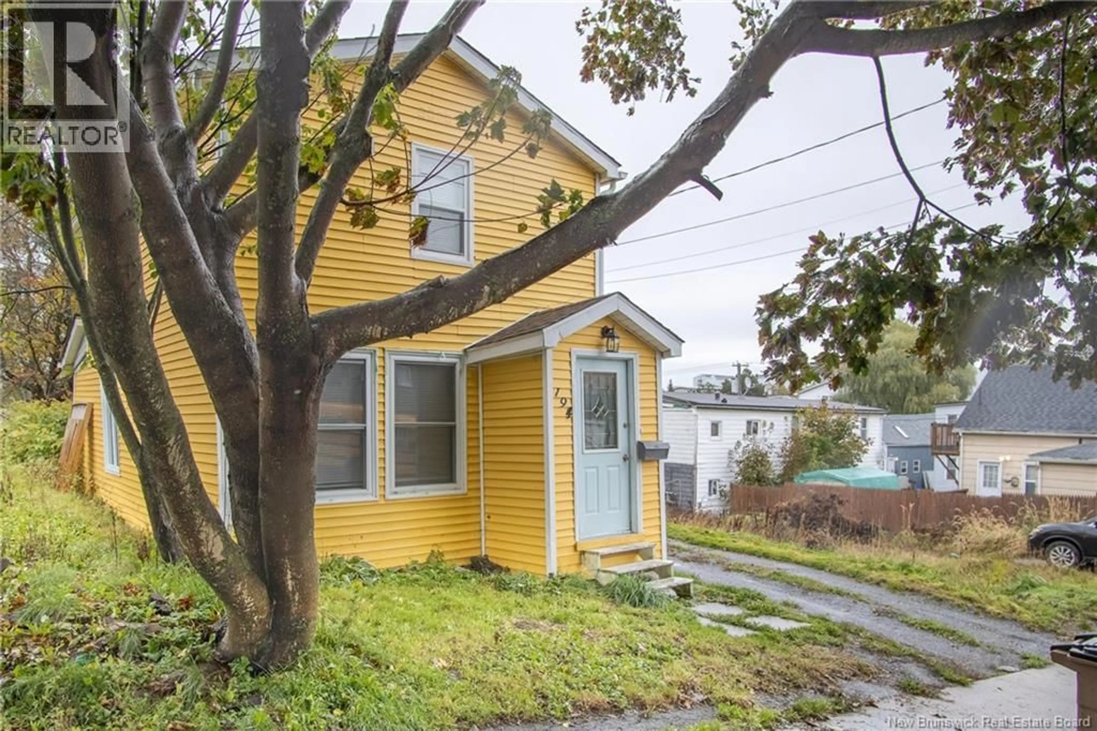 Patio, street for 194 WATSON STREET, Saint John New Brunswick E2M1G6
