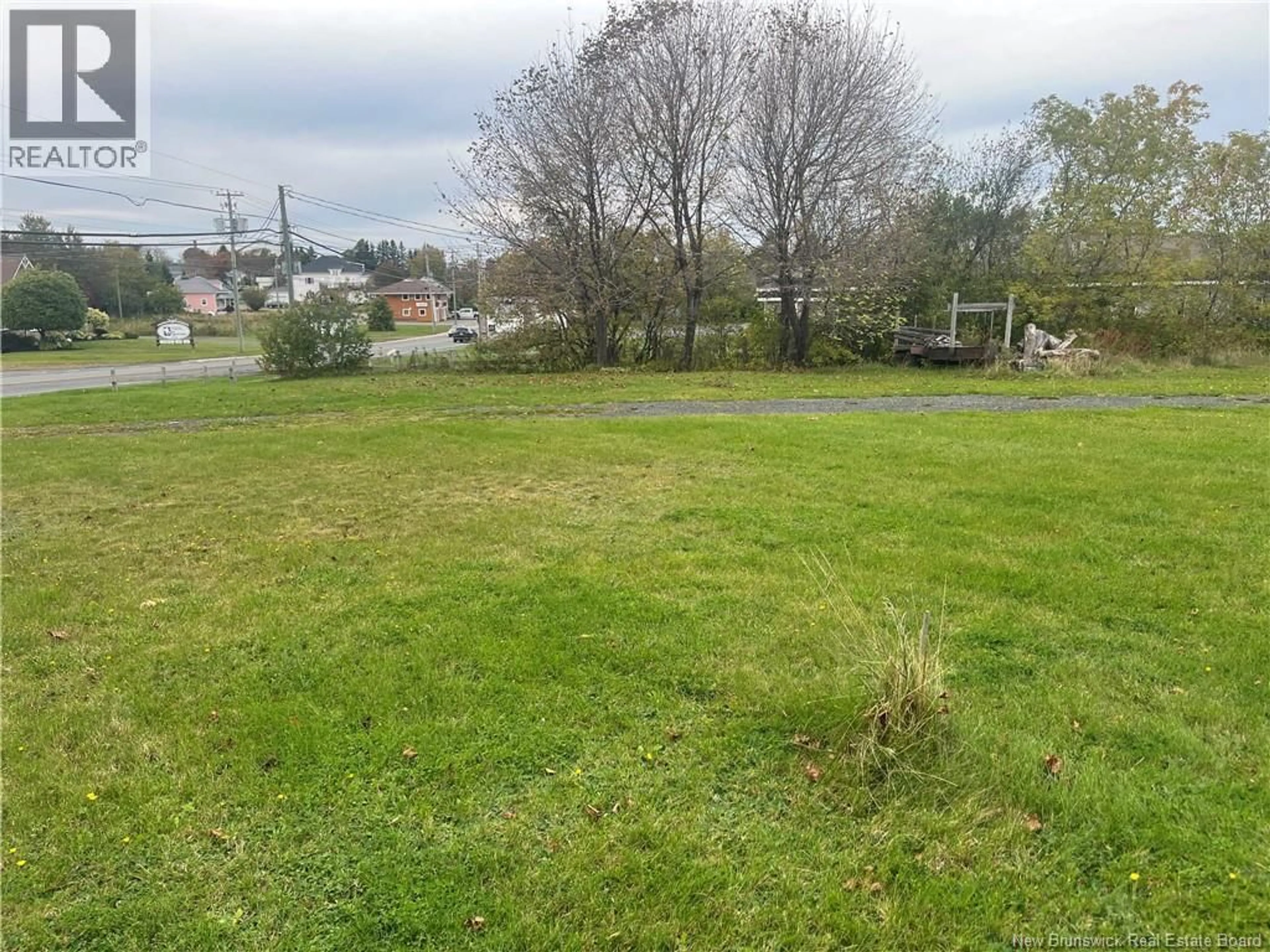A pic from outside/outdoor area/front of a property/back of a property/a pic from drone, unknown for 3694 PRINCIPALE STREET, Tracadie New Brunswick E1X1E2
