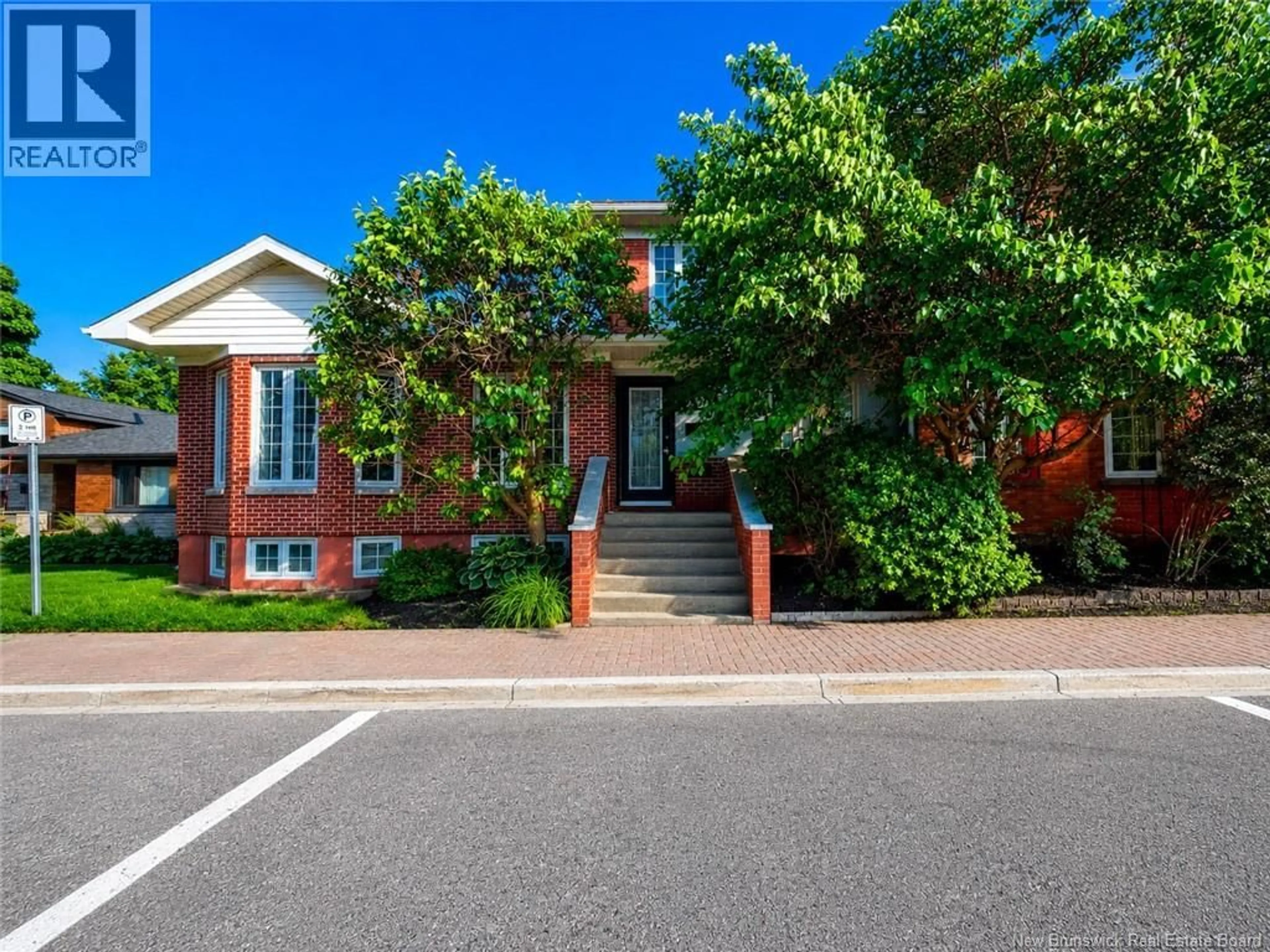 Home with brick exterior material, street for 102 ST GEORGE, Bathurst New Brunswick E2A1B5