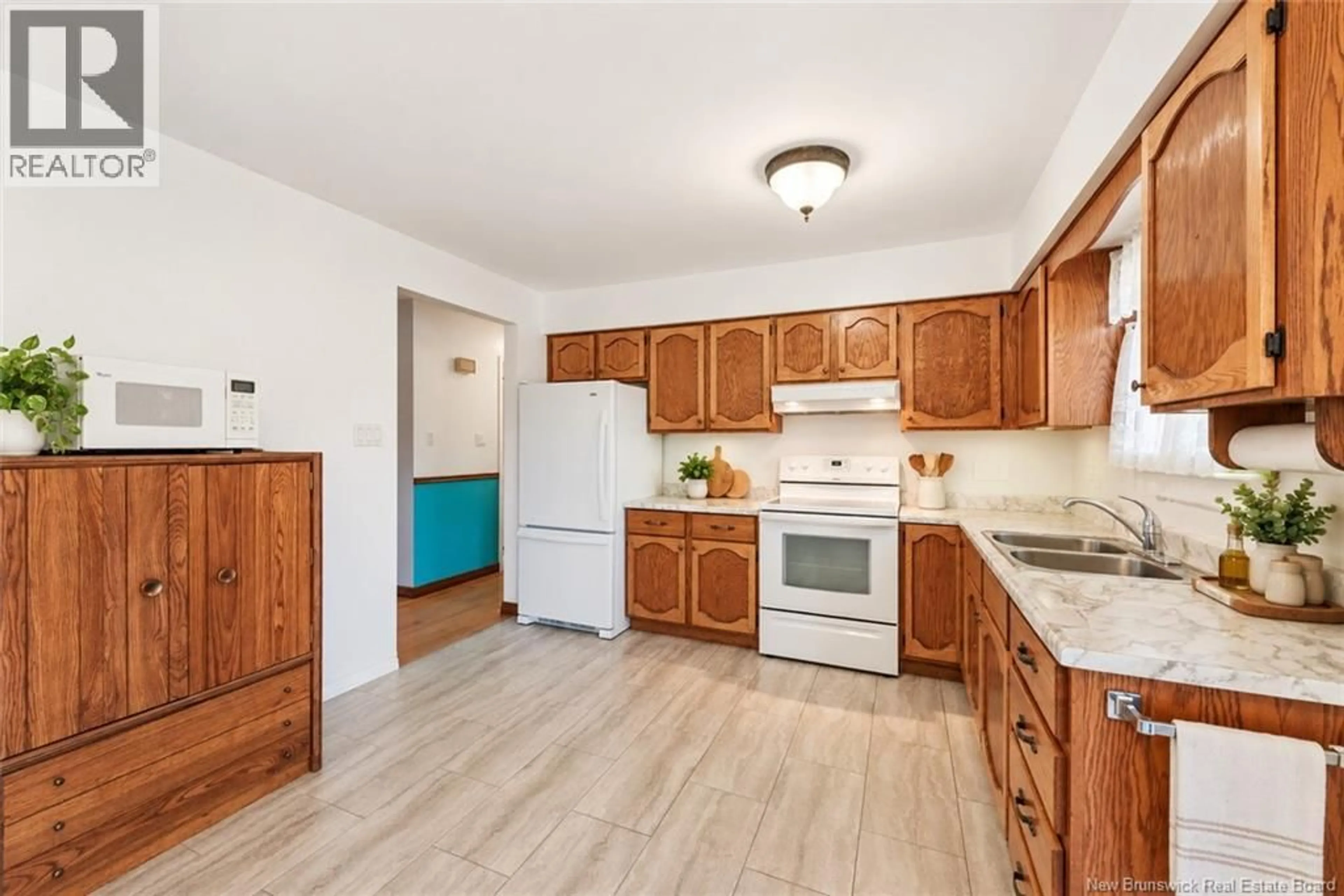 Standard kitchen, unknown for 55 MONTE CARLO CRESCENT, Moncton New Brunswick E1G1M6