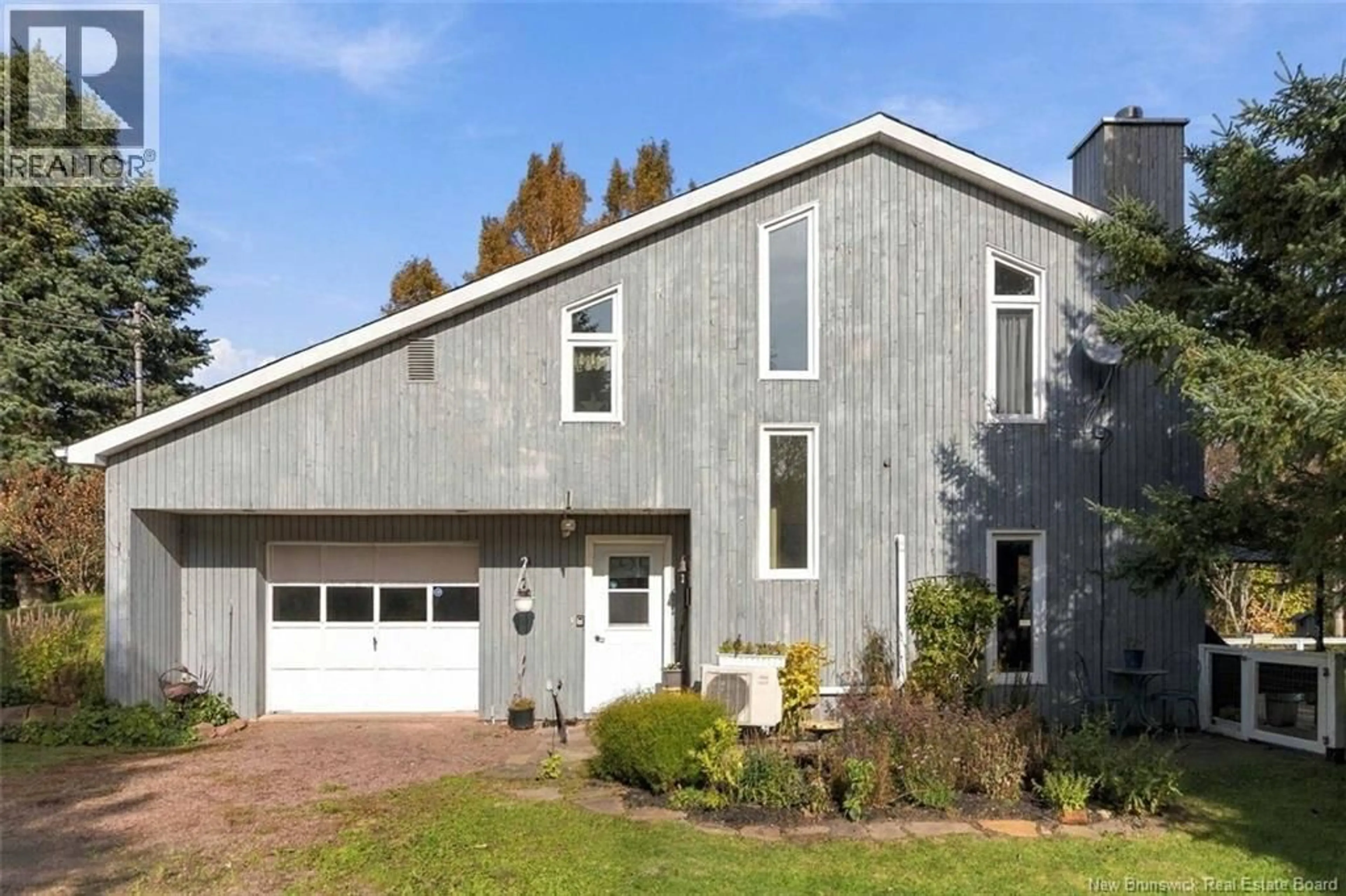 Home with vinyl exterior material, building for 158 ROUTE 960, Cape Tormentine New Brunswick E4M2C6