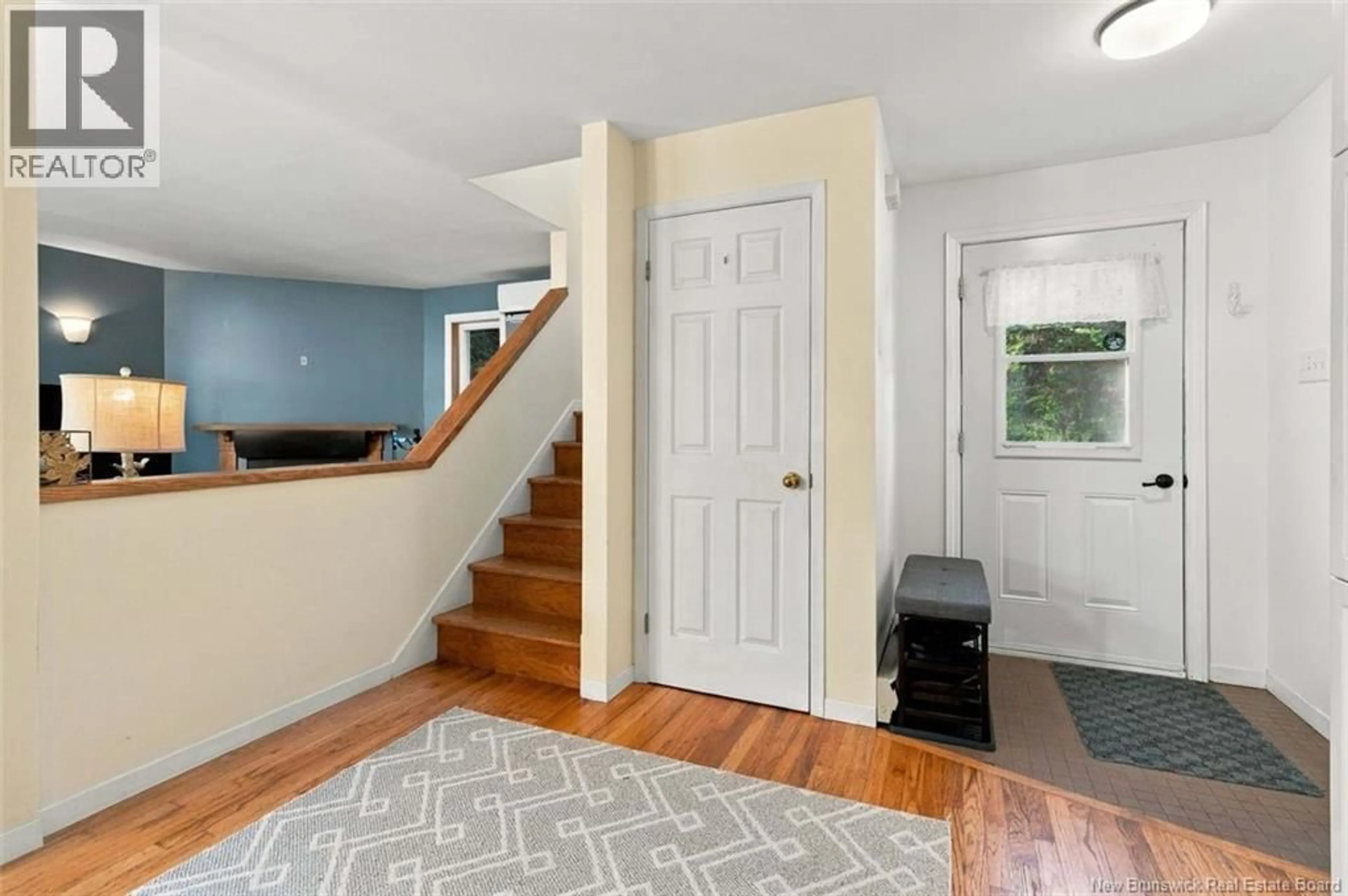 Indoor entryway for 158 ROUTE 960, Cape Tormentine New Brunswick E4M2C6