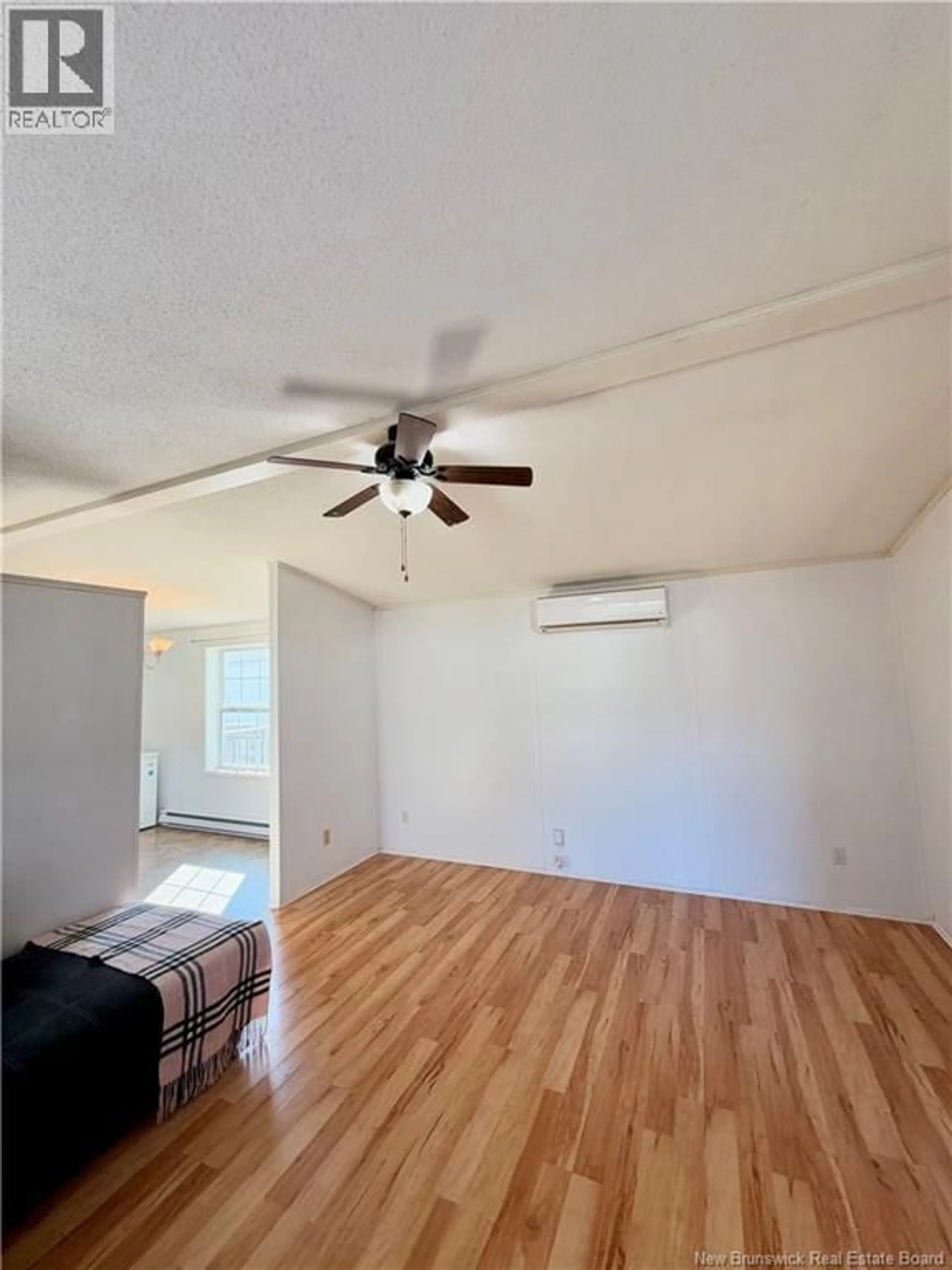 A pic of a room for 71 TRAVIS STREET, Miramichi New Brunswick E1V6A3