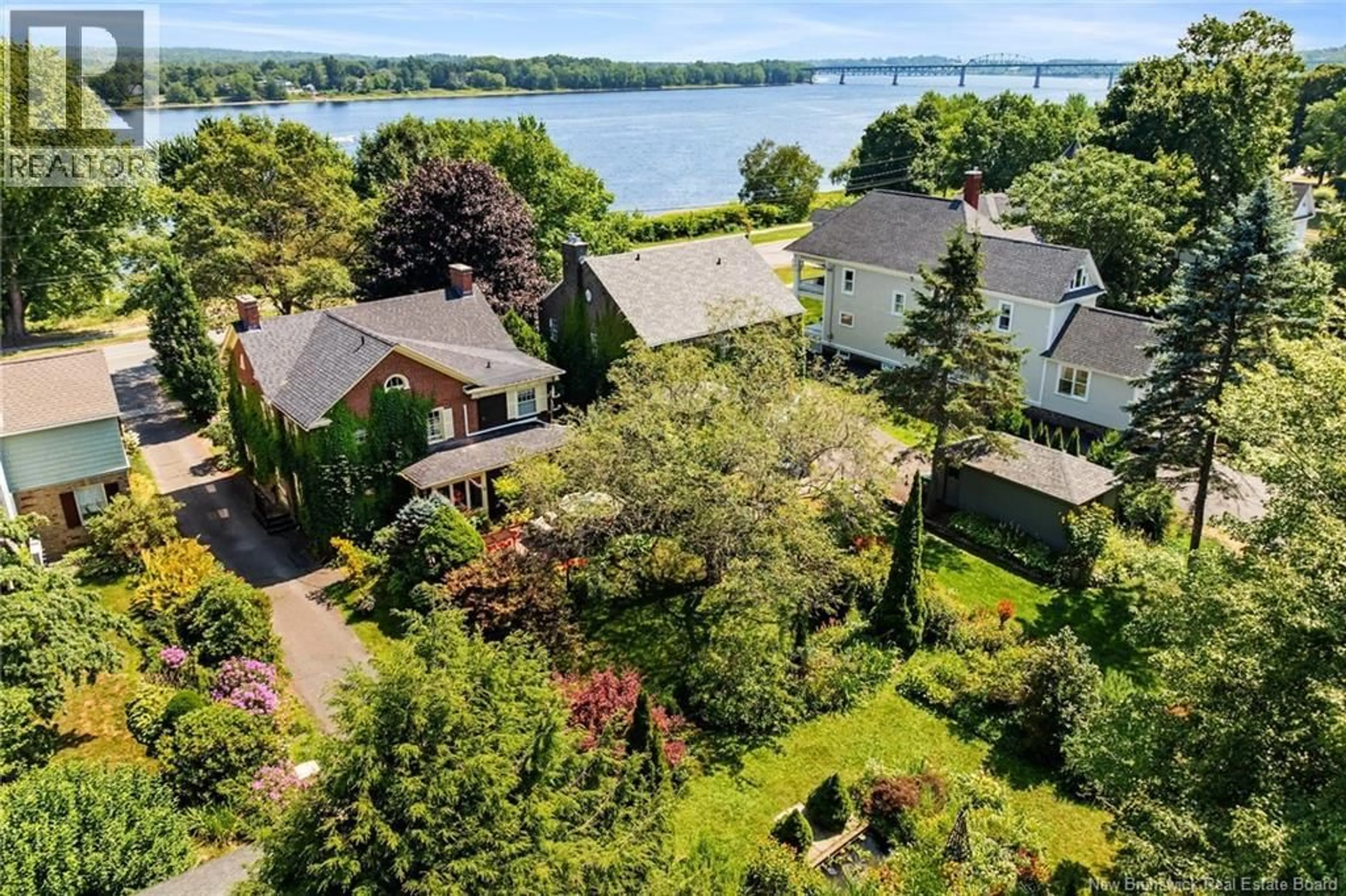 A pic from outside/outdoor area/front of a property/back of a property/a pic from drone, water/lake/river/ocean view for 122 WATERLOO ROW, Fredericton New Brunswick E3B1Z1
