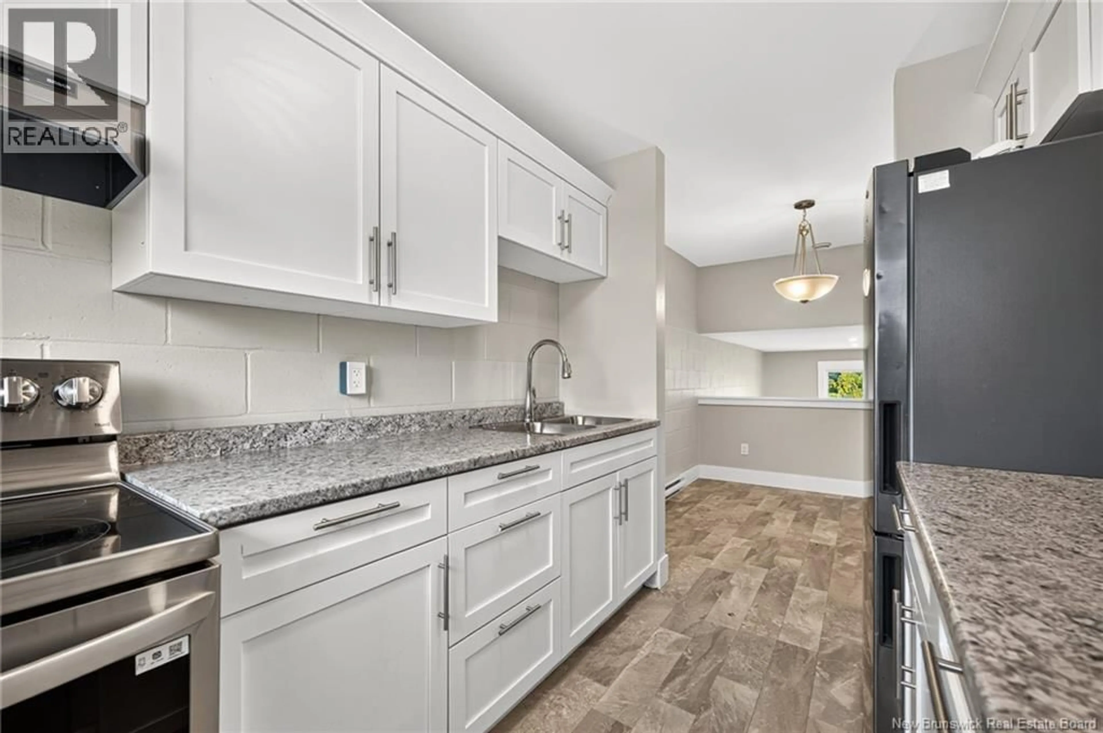 Standard kitchen, ceramic/tile floor for 25 - 24 SUFFOLK STREET, Riverview New Brunswick E1B4K6