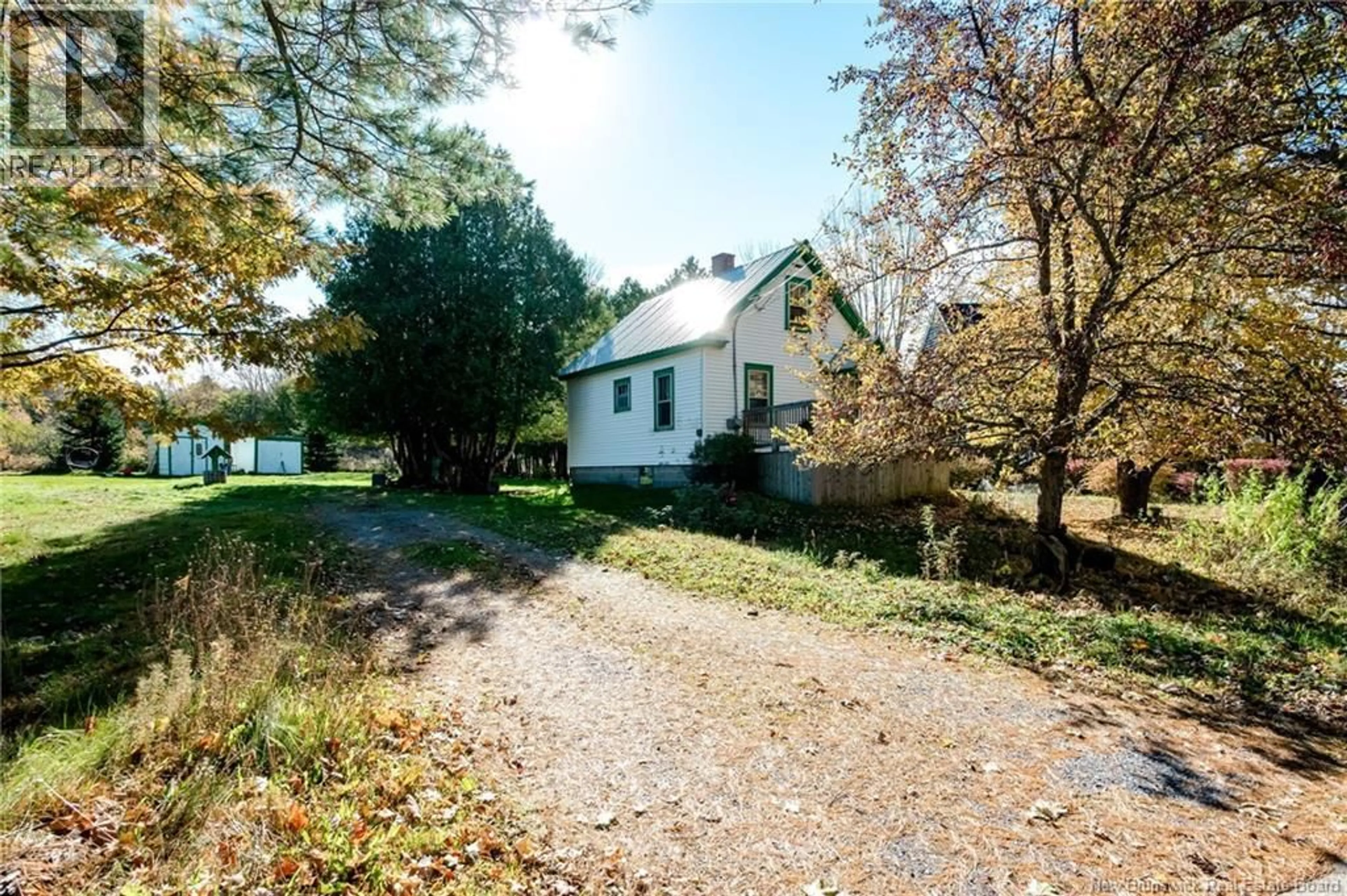 A pic from outside/outdoor area/front of a property/back of a property/a pic from drone, street for 88 DUTCH POINT ROAD, Hampton New Brunswick E5N5Y8