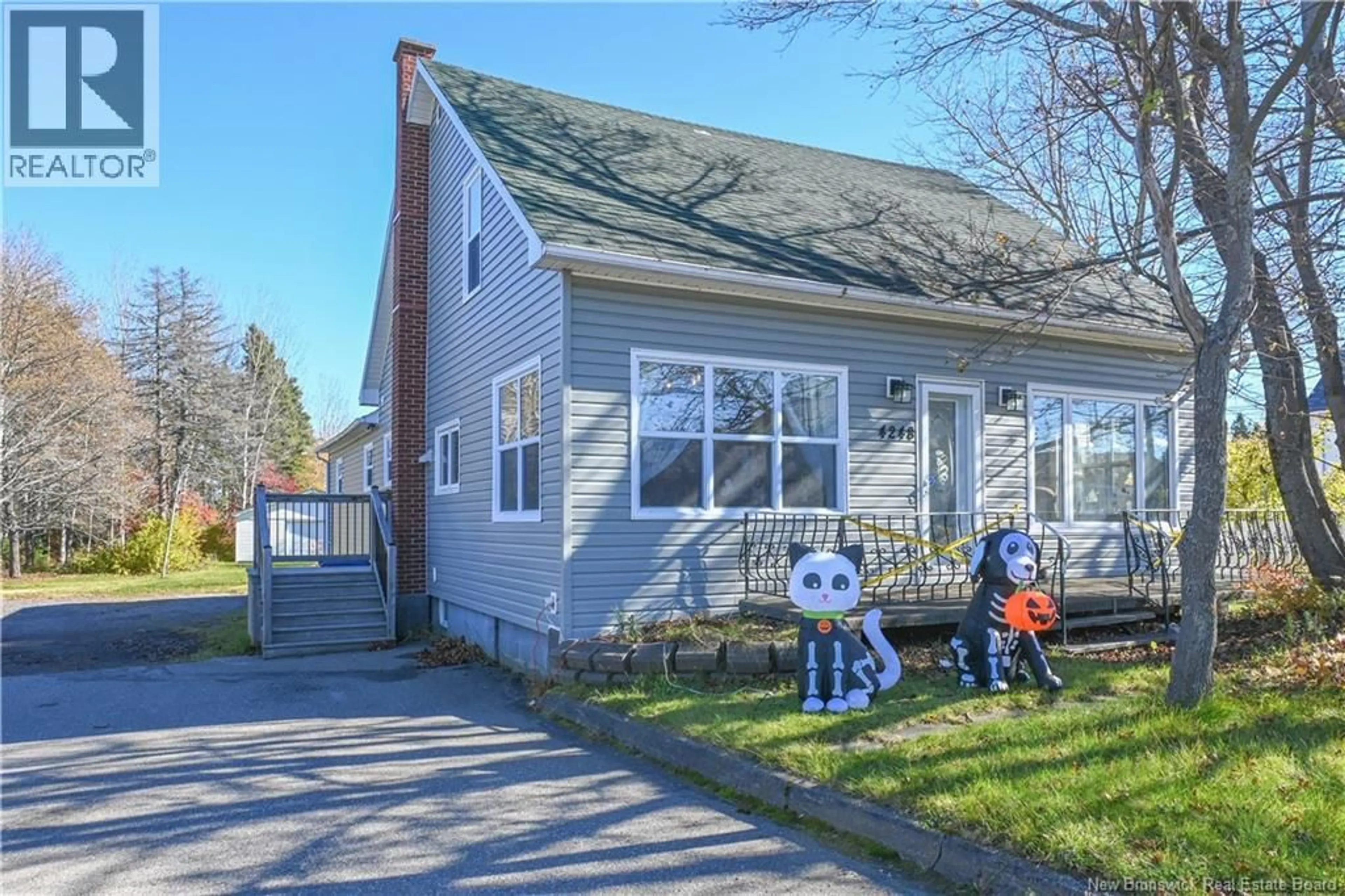 Home with vinyl exterior material, street for 4248 PRINCIPALE STREET, Tracadie New Brunswick E1X1B9