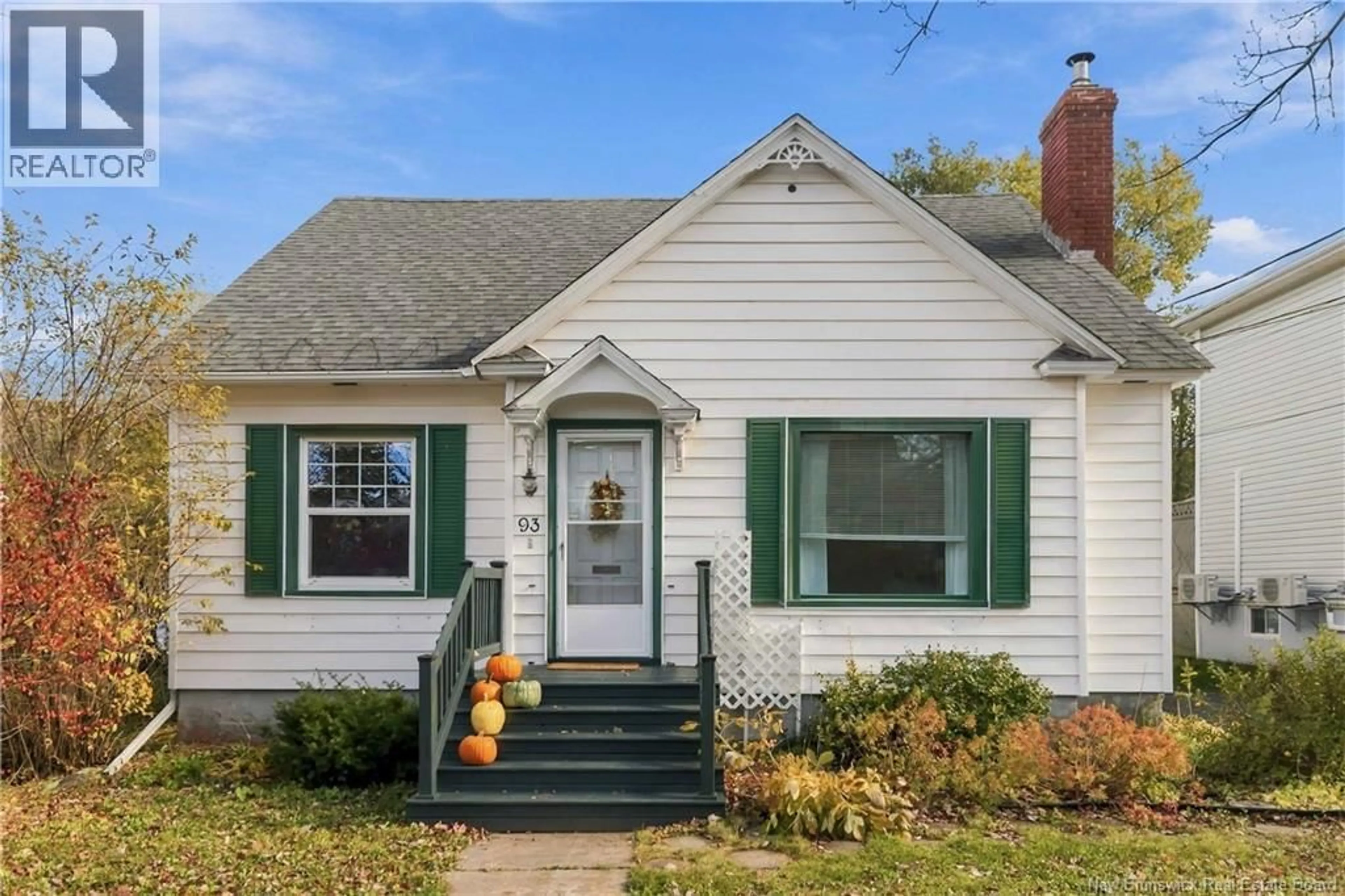 Home with vinyl exterior material, street for 93 WINTER AVENUE, Moncton New Brunswick E1C5X3
