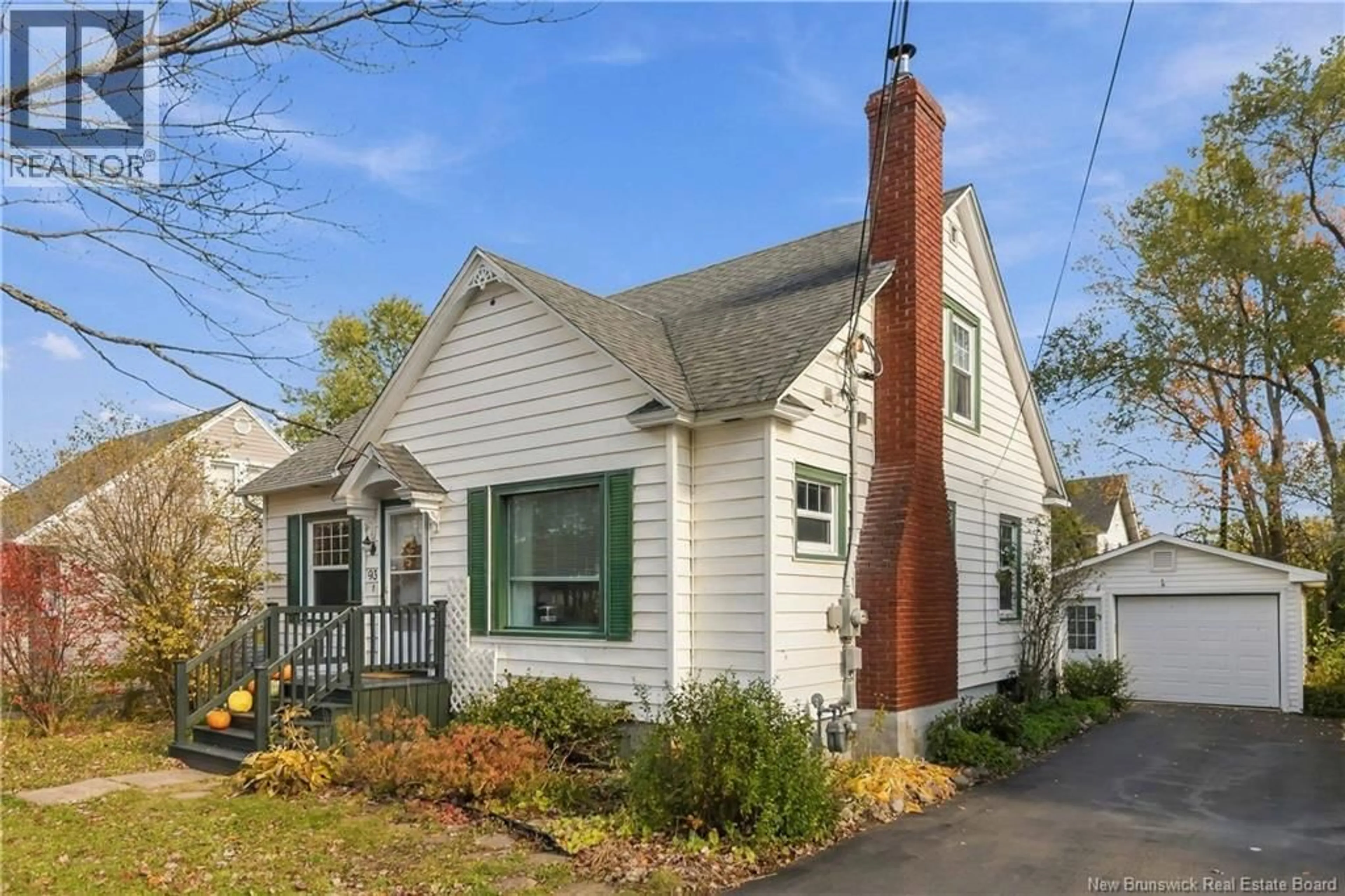 Home with vinyl exterior material, street for 93 WINTER AVENUE, Moncton New Brunswick E1C5X3