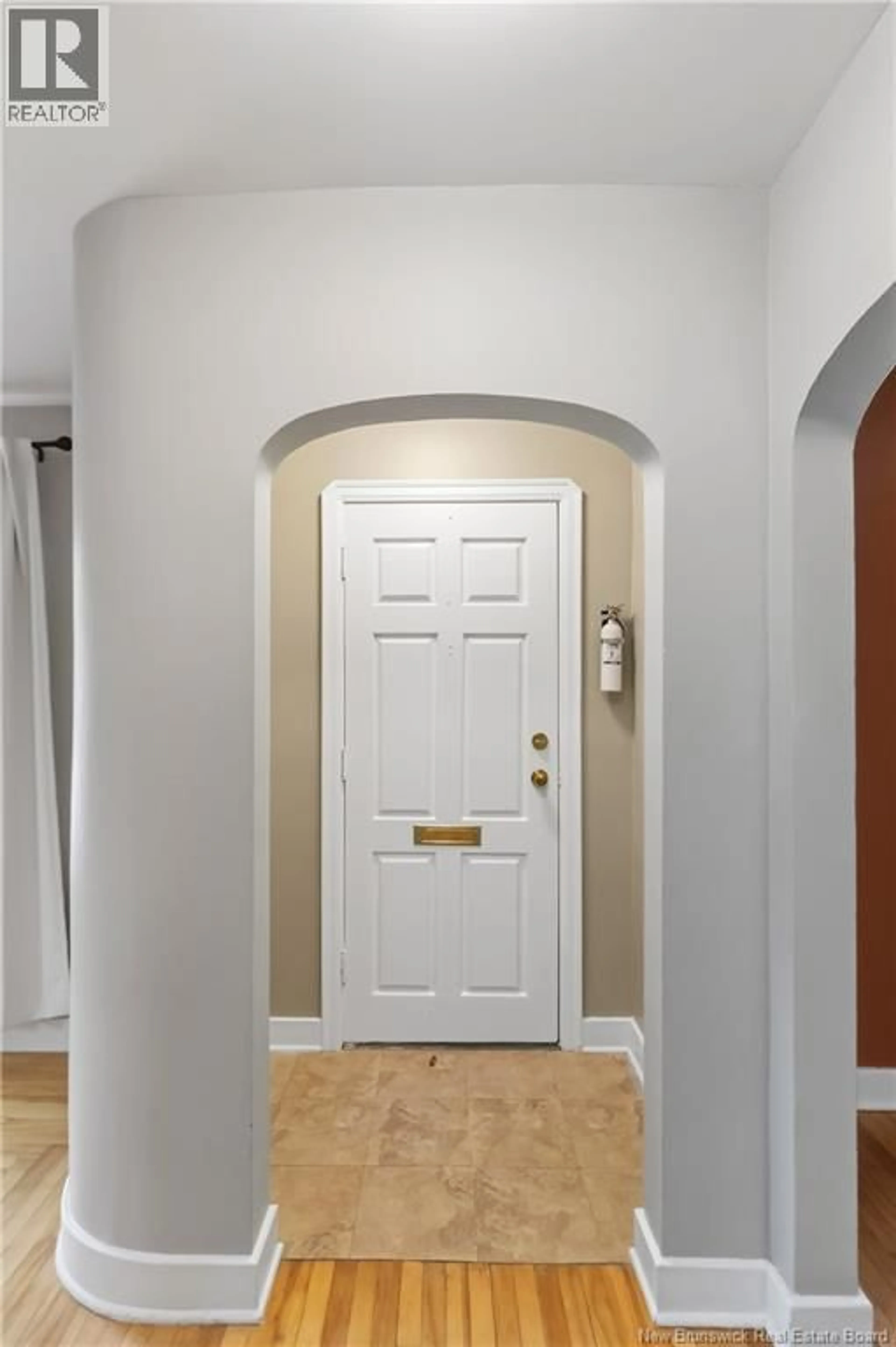 Indoor entryway for 93 WINTER AVENUE, Moncton New Brunswick E1C5X3