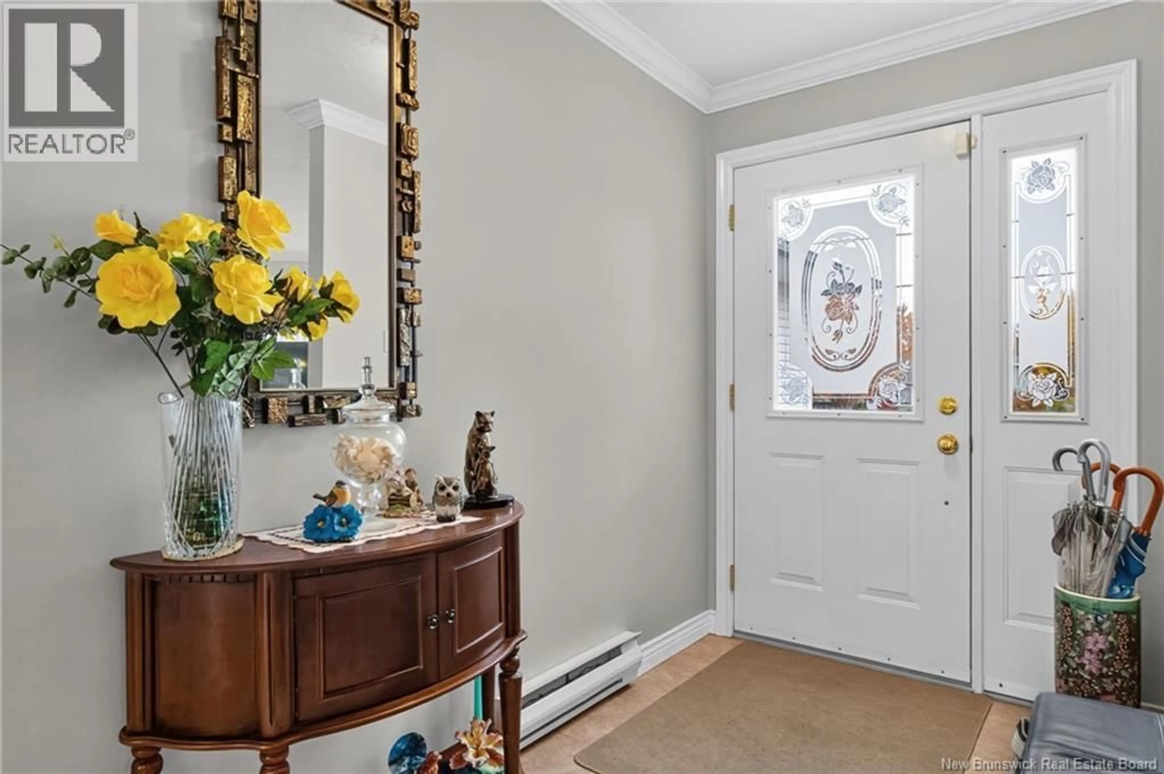 Indoor entryway for 104 LEGER, Saint-Antoine New Brunswick E4V1J7