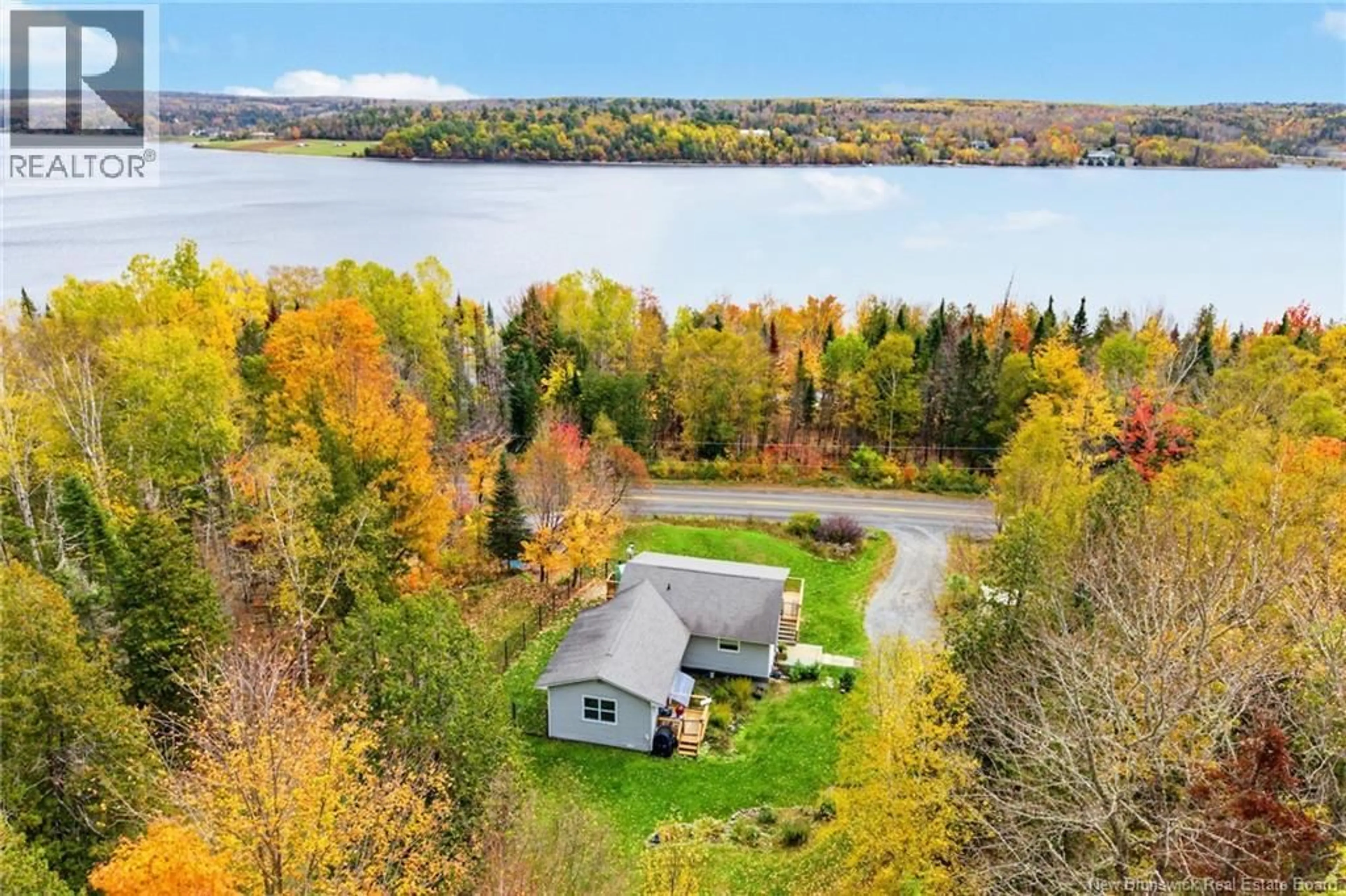 A pic from outside/outdoor area/front of a property/back of a property/a pic from drone, water/lake/river/ocean view for 1866 ROUTE 105, Mactaquac New Brunswick E6L1C5
