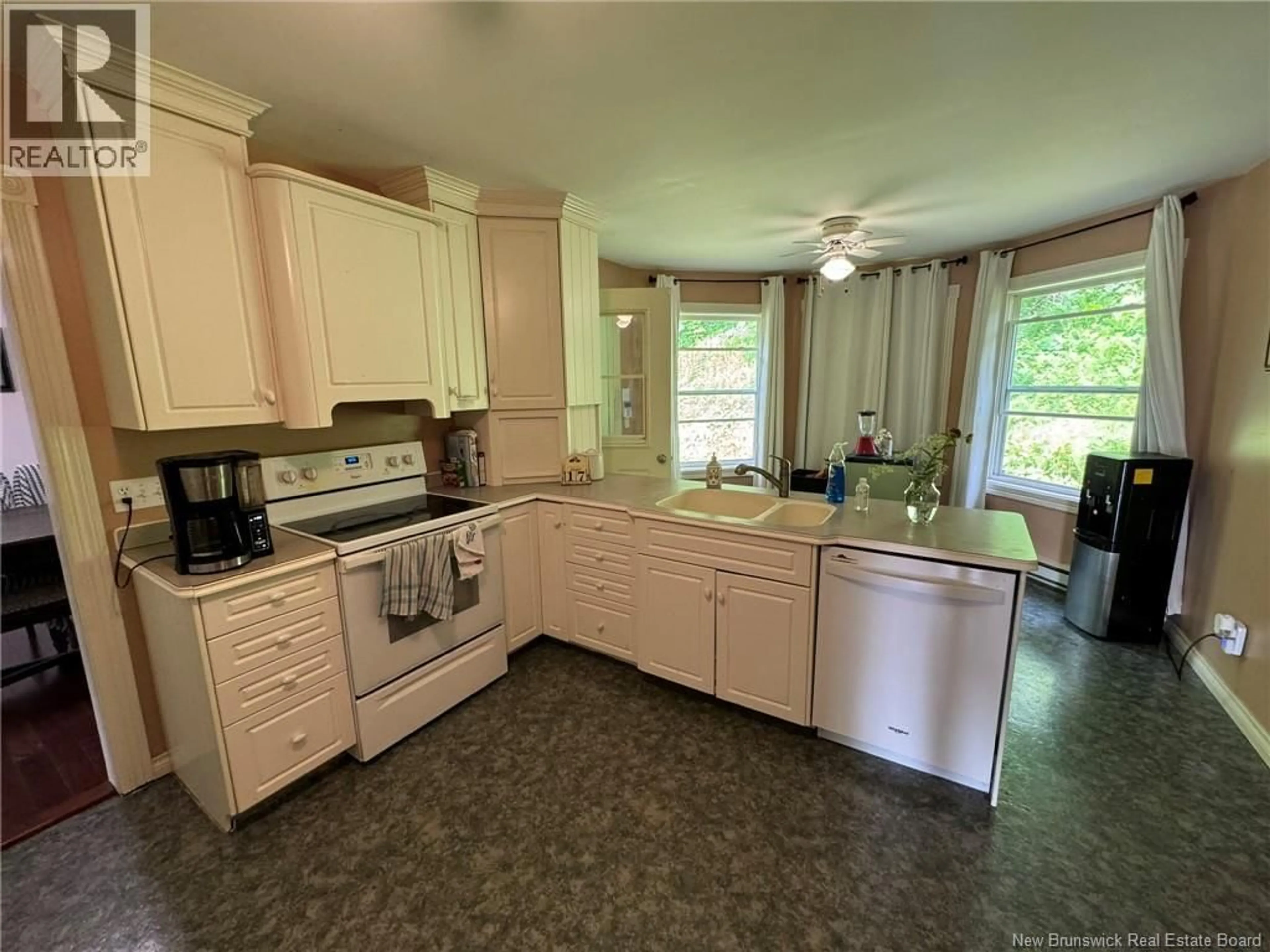 Standard kitchen, unknown for 105 BRIDGE STREET, Woodstock New Brunswick E7M5Y7