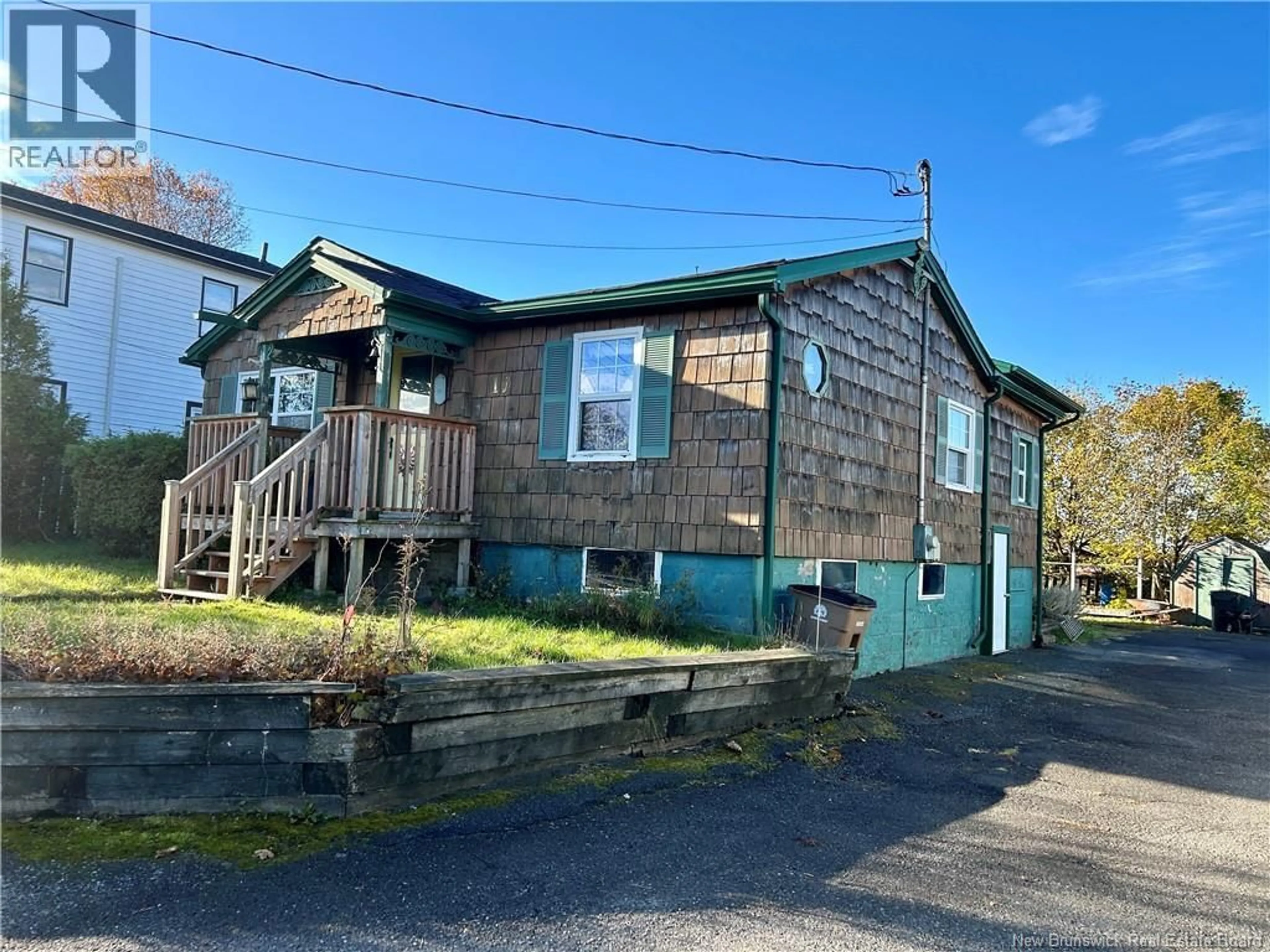 A pic from outside/outdoor area/front of a property/back of a property/a pic from drone, unknown for 17 ROCKCLIFF STREET, Saint John New Brunswick E2J2N5