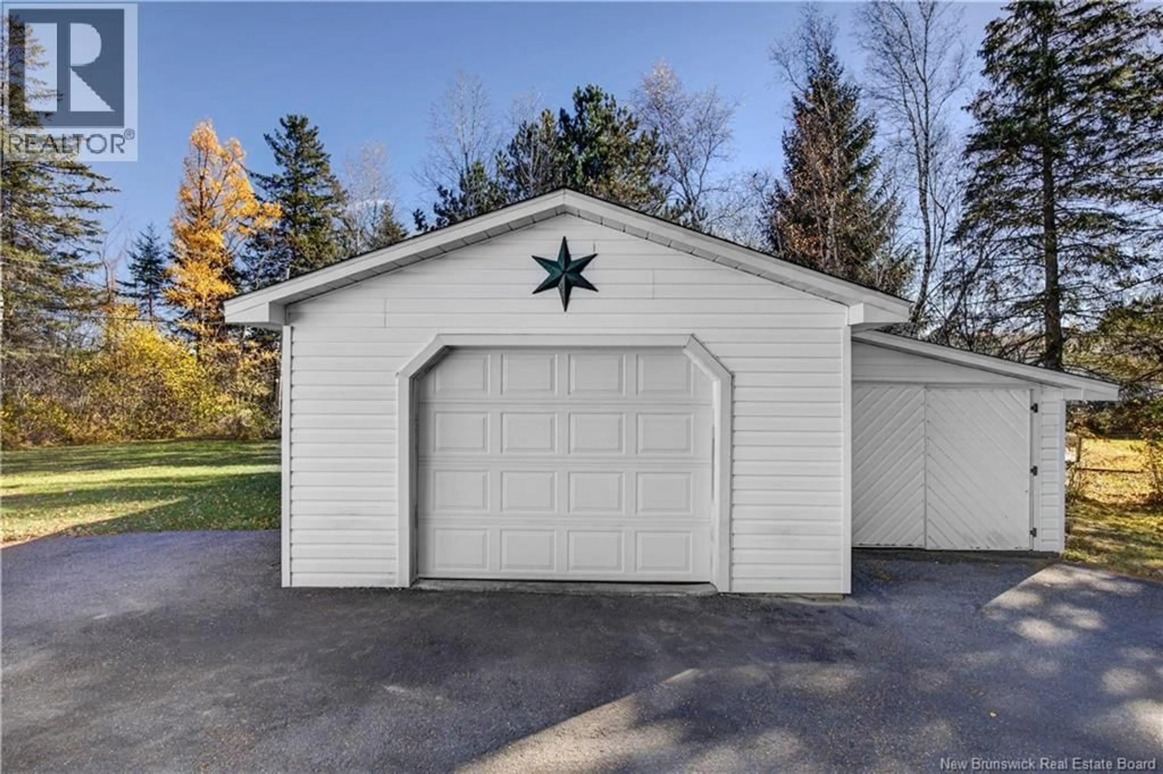 Indoor garage for 2 JARDINE STREET, Miramichi New Brunswick E1V6T8