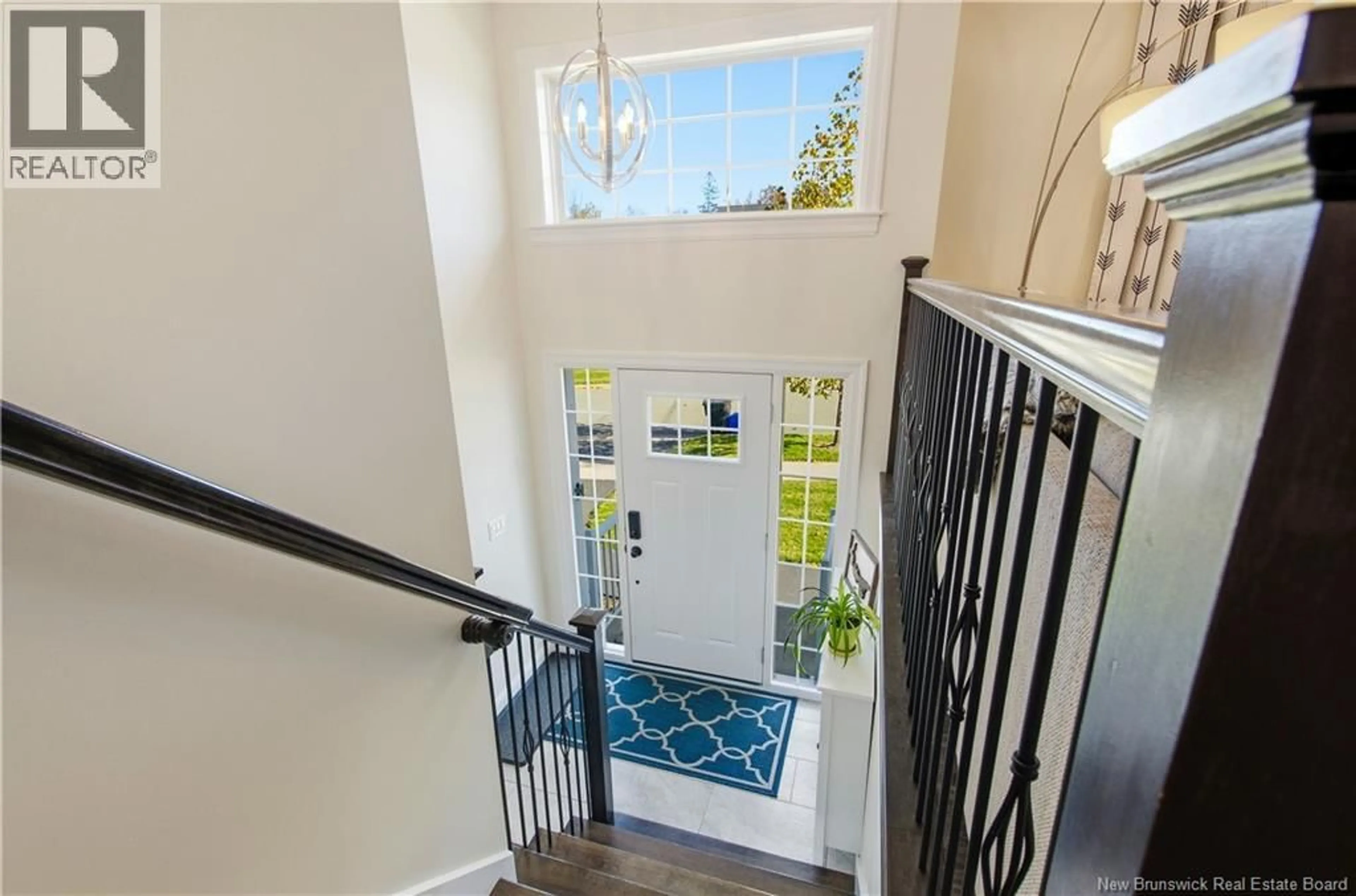 Indoor entryway for 136 MOOERS DRIVE, Fredericton New Brunswick E3C0J6